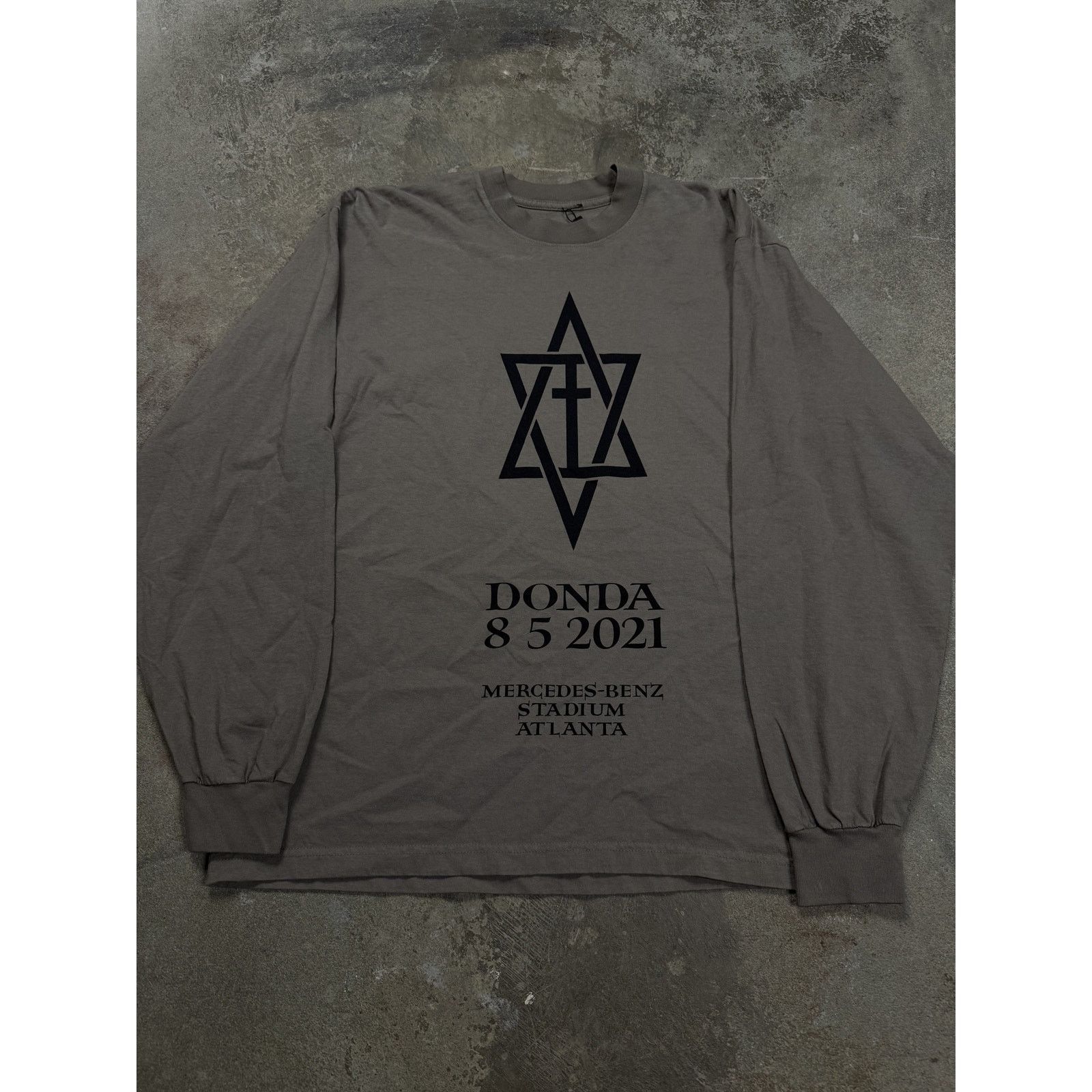 Other YZY Donda Benz Stadium LS Used OSFM Size US L / EU 52-54 / 3 - 2 Thumbnail