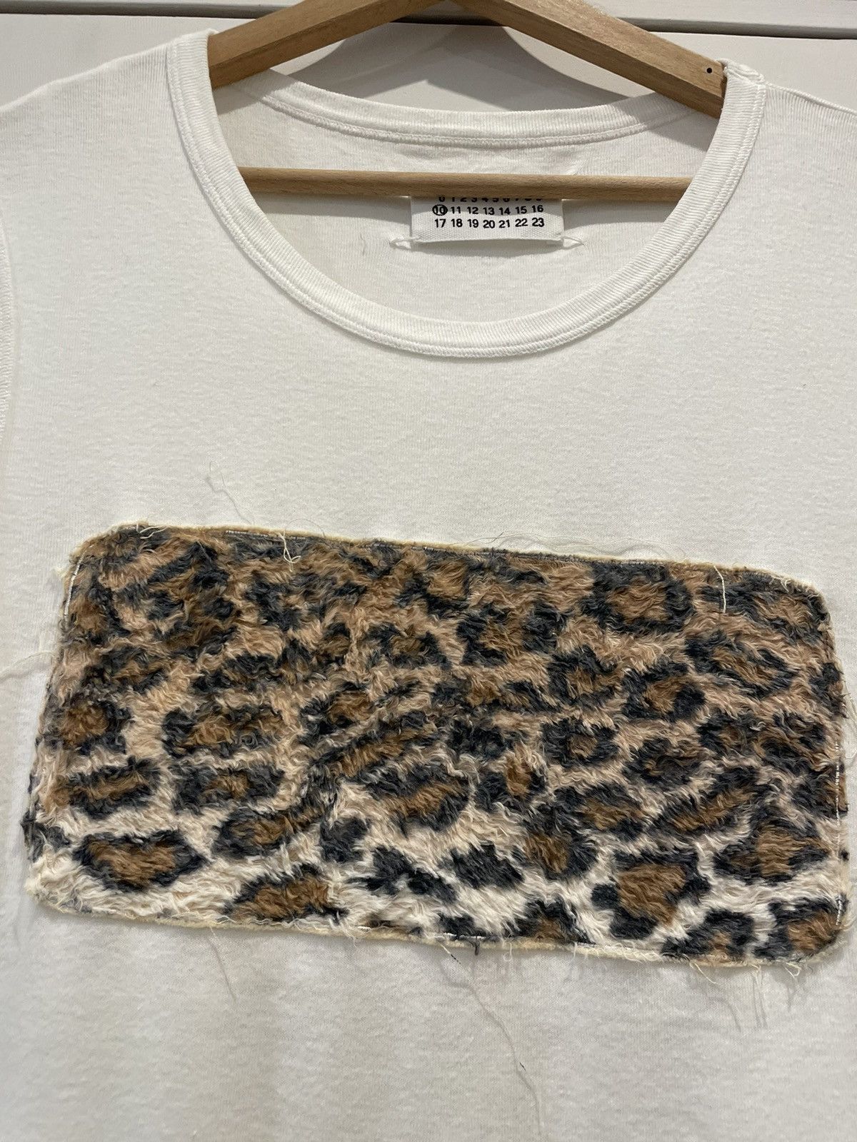 Maison Margiela AW2006 Leopard Fur Patch Sleeveless Size US L / EU 52-54 / 3 - 3 Thumbnail