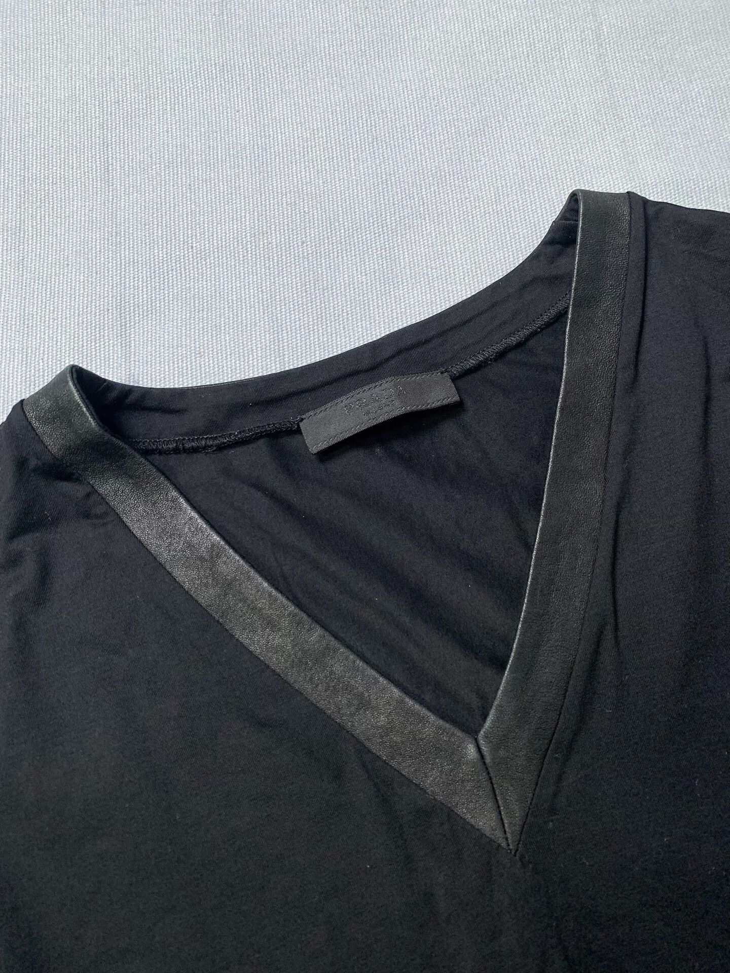 Prada Prada Lambskin Trim Long-Sleeve Base Layer Size US XL / EU 56 / 4 - 1 Thumbnail