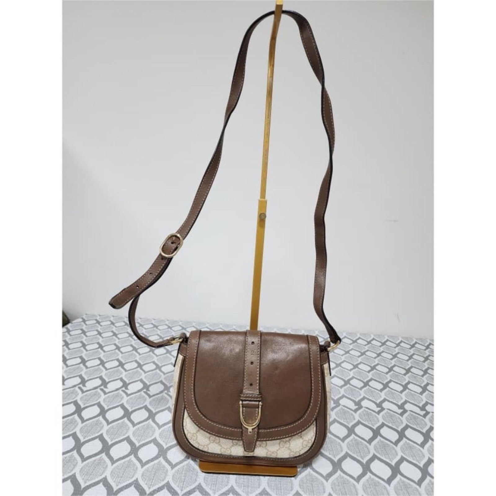 Gucci Authentc Gucci GG Supreme Shoulder/Crossbody Bag Brown/Cream Size ONE SIZE - 1 Thumbnail