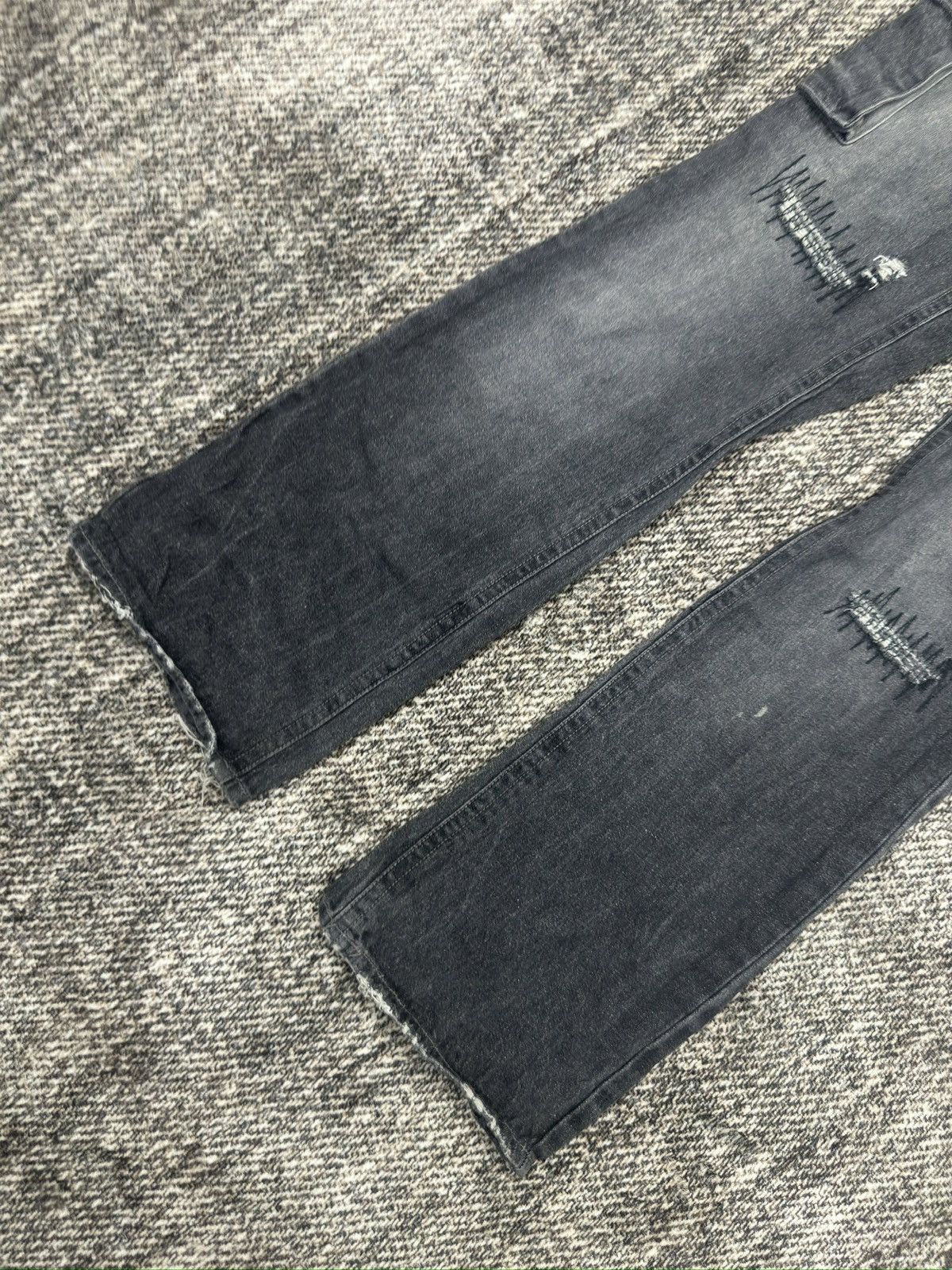 If Six Was Nine × Japanese Brand × Le Grande Bleu (L.G.B.) Zero Sail Distressed Zig Zag Black Wash denim Size US 34 / EU 50 - 2 Thumbnail