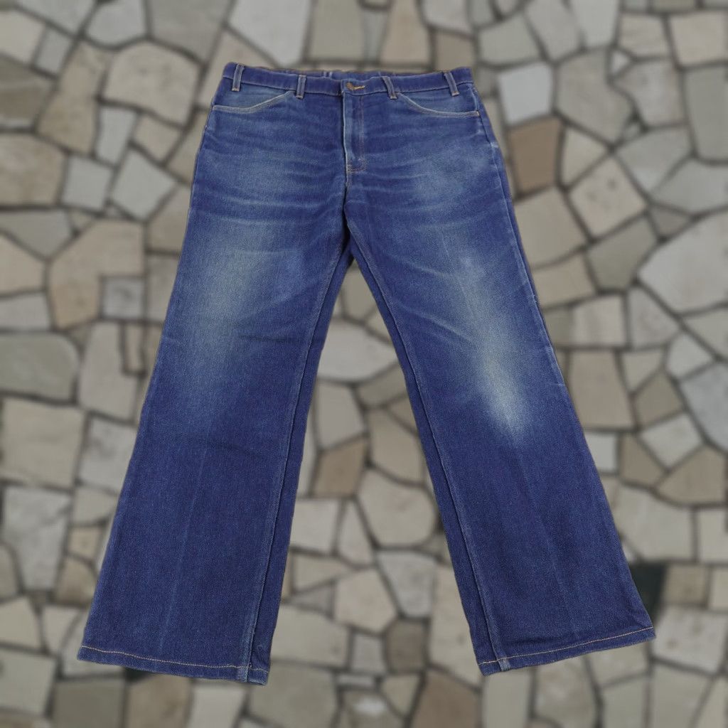 Levi's VINTAGE Levi's Jeans Mens 38x31 Blue Denim 547 Brown Tab Faded Straight Leg 90s Levis 5047-2317 Mens Jeans Size US 38 / EU 54 - 1 Thumbnail