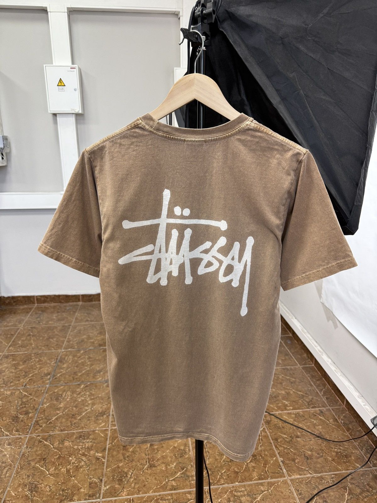 Stussy 🇺🇸 Vintage Y2K Stussy Brown Rare T-Shirt Hype Retro Size US M / EU 48-50 / 2 - 1 Thumbnail