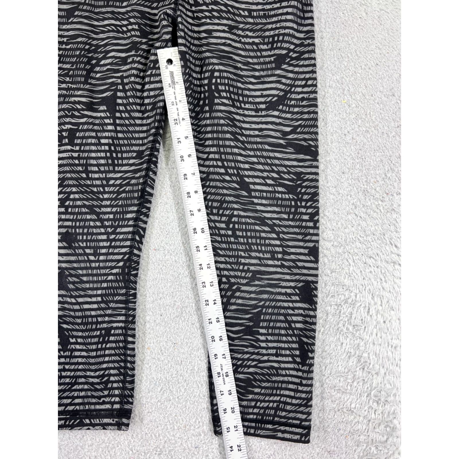 Lululemon Lululemon Pants Womens Wunder Under Crop II Full-On Luon 4 Black Gray W6C45S Size 27" / US 4 / IT 40 - 5 Thumbnail