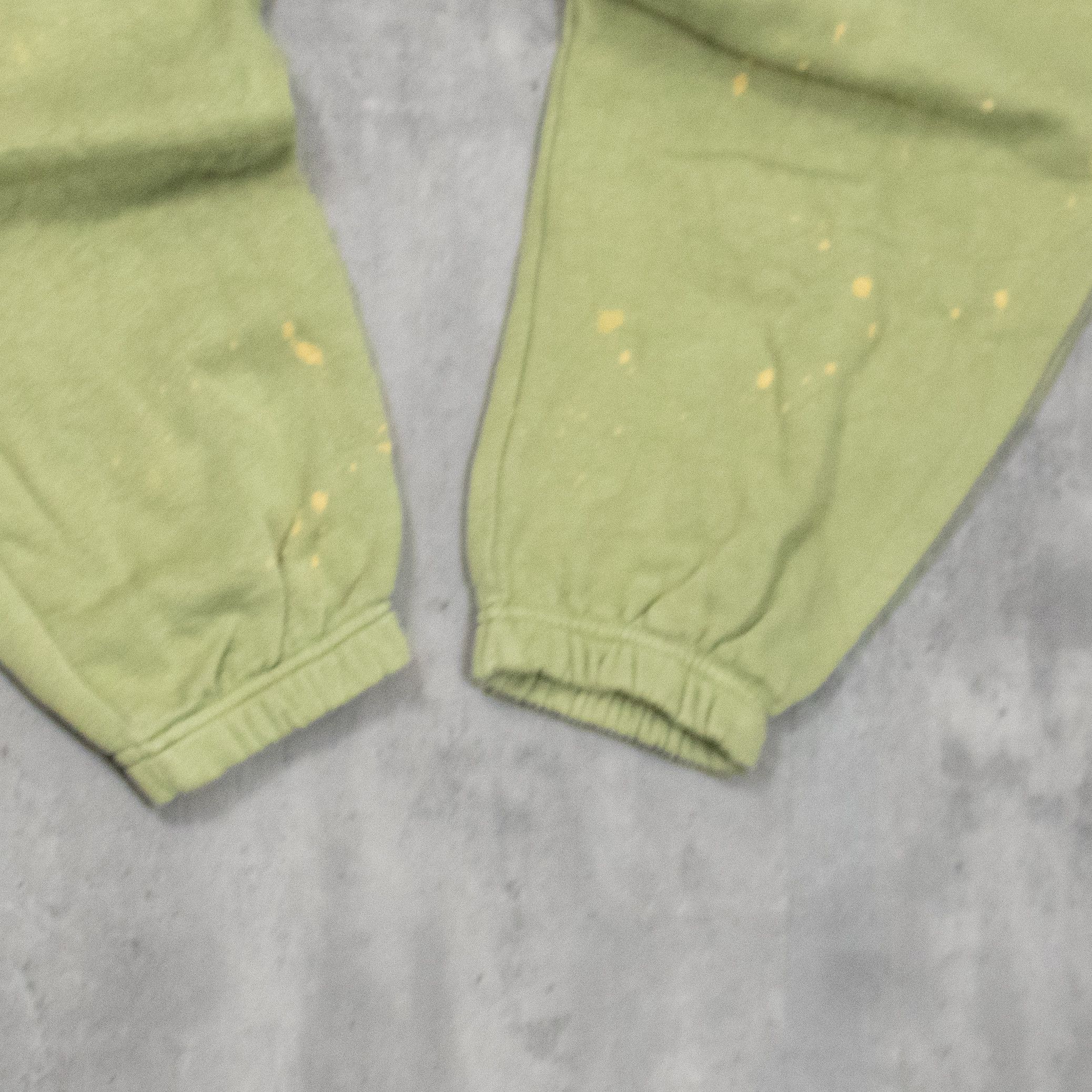 Nike Nike Bleached Sage Green Baggy Relax Fit Cuffed Sweat Pant's Size US 26 / EU 42 - 4 Thumbnail