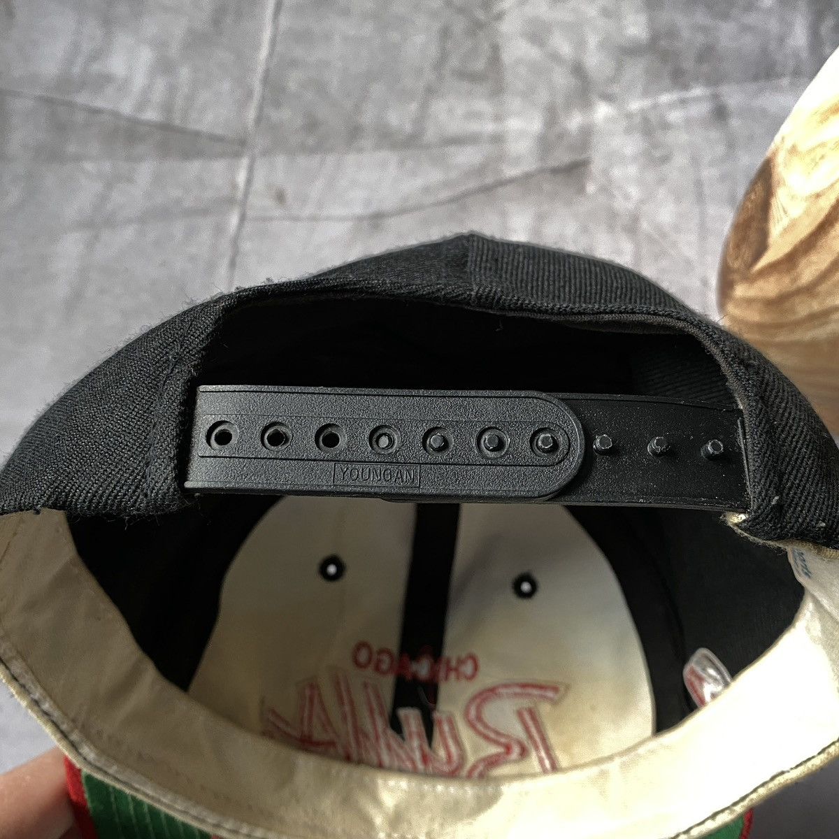 NBA × Sports Specialties × Vintage vintage 90s Chicago Bulls Script Snapback Cap Dline Y2K Hat Size ONE SIZE - 3 Thumbnail