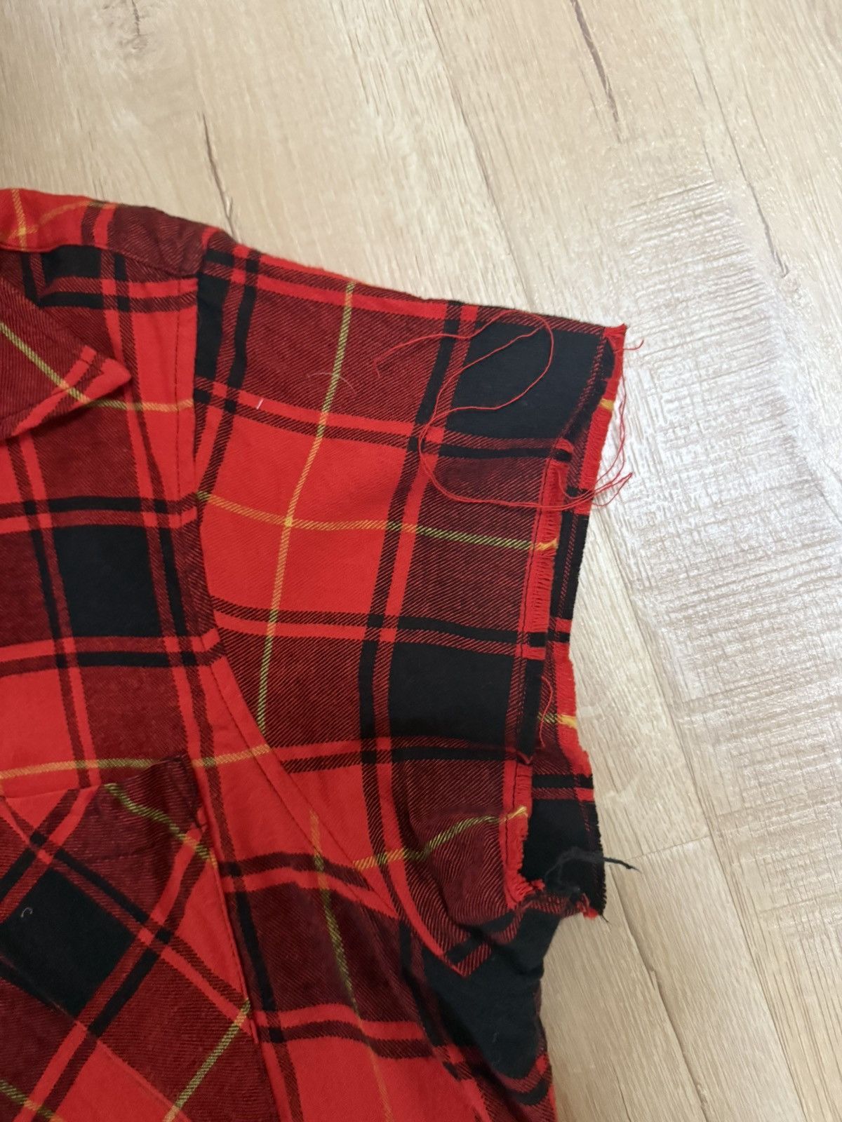 Fear of God Fear of gold mens plaid cutoff Size US XL / EU 56 / 4 - 5 Thumbnail