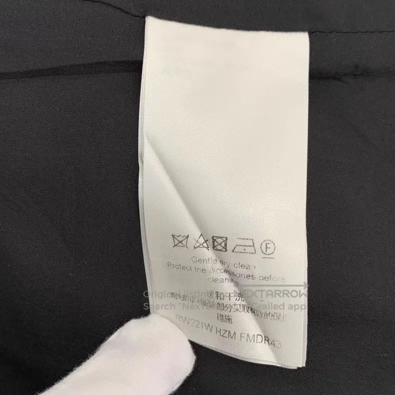 Louis Vuitton Louis Vuitton 22 Black Wool Zip Crew Neck Short Sleeve Dre Size XXS / US 00 / IT 34 - 6 Thumbnail