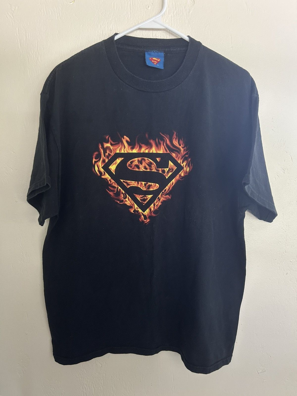 Vintage Vintage Superman Flame Logo T-shirt Size US XL / EU 56 / 4 - 1 Thumbnail