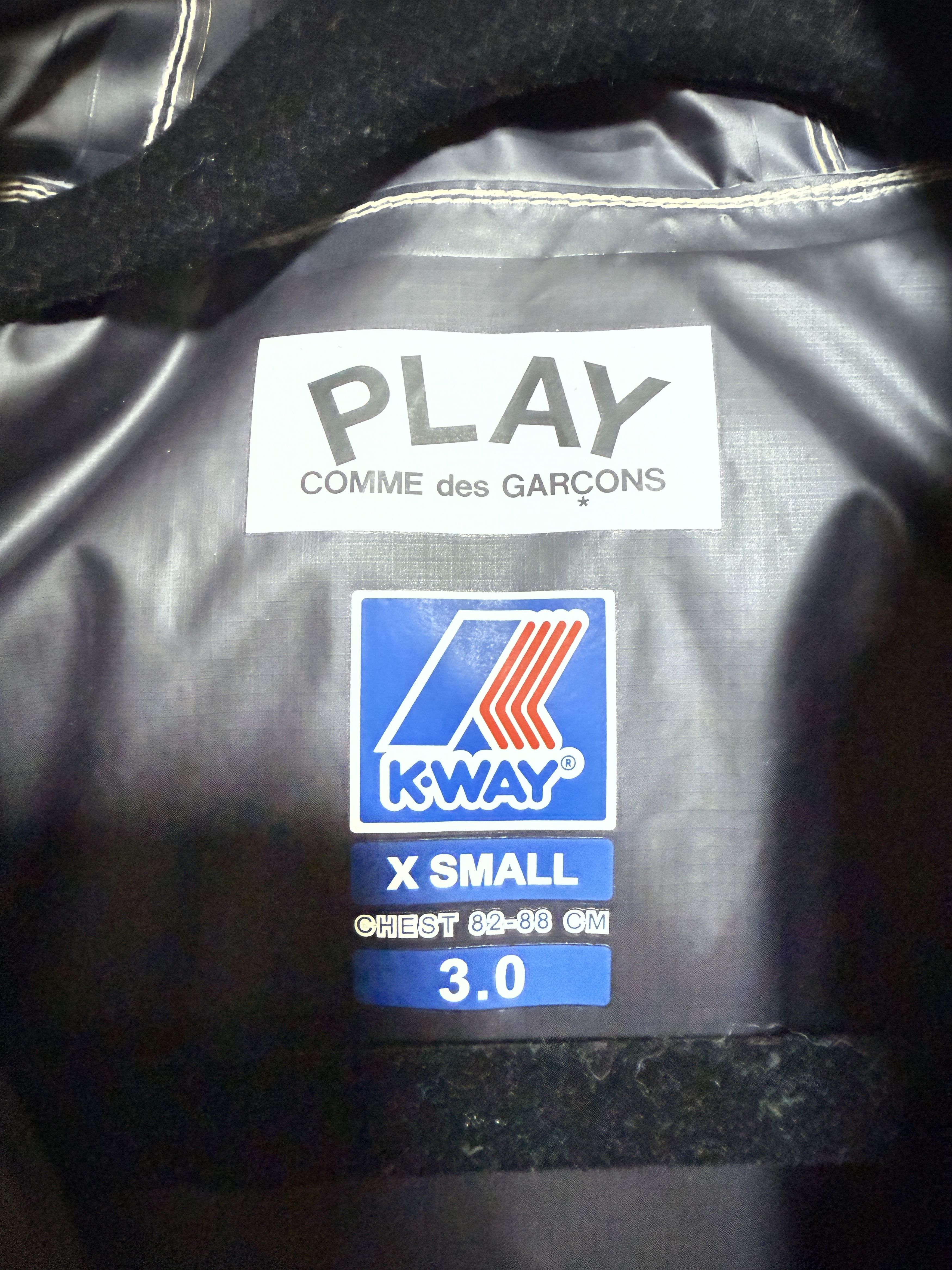 Comme des Garcons PLAY × K-Way Gold K-Way Edition Emblem Rain Jacket Size US XS / EU 42 / 0 - 7 Thumbnail