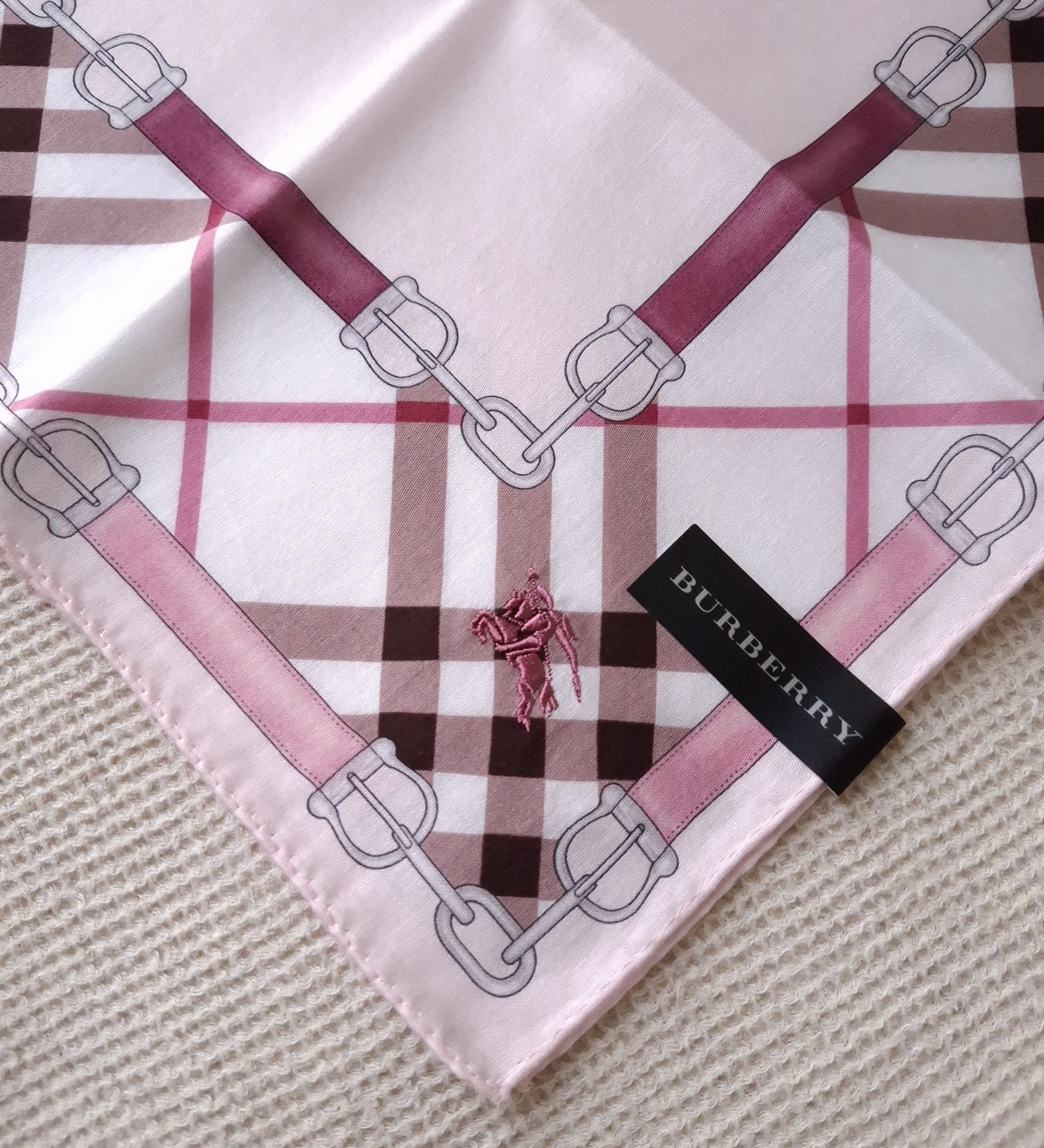 Burberry × Vintage NEW Vintage Burberry Bandana/Handkerchief/scarf Japan Size ONE SIZE - 1 Thumbnail