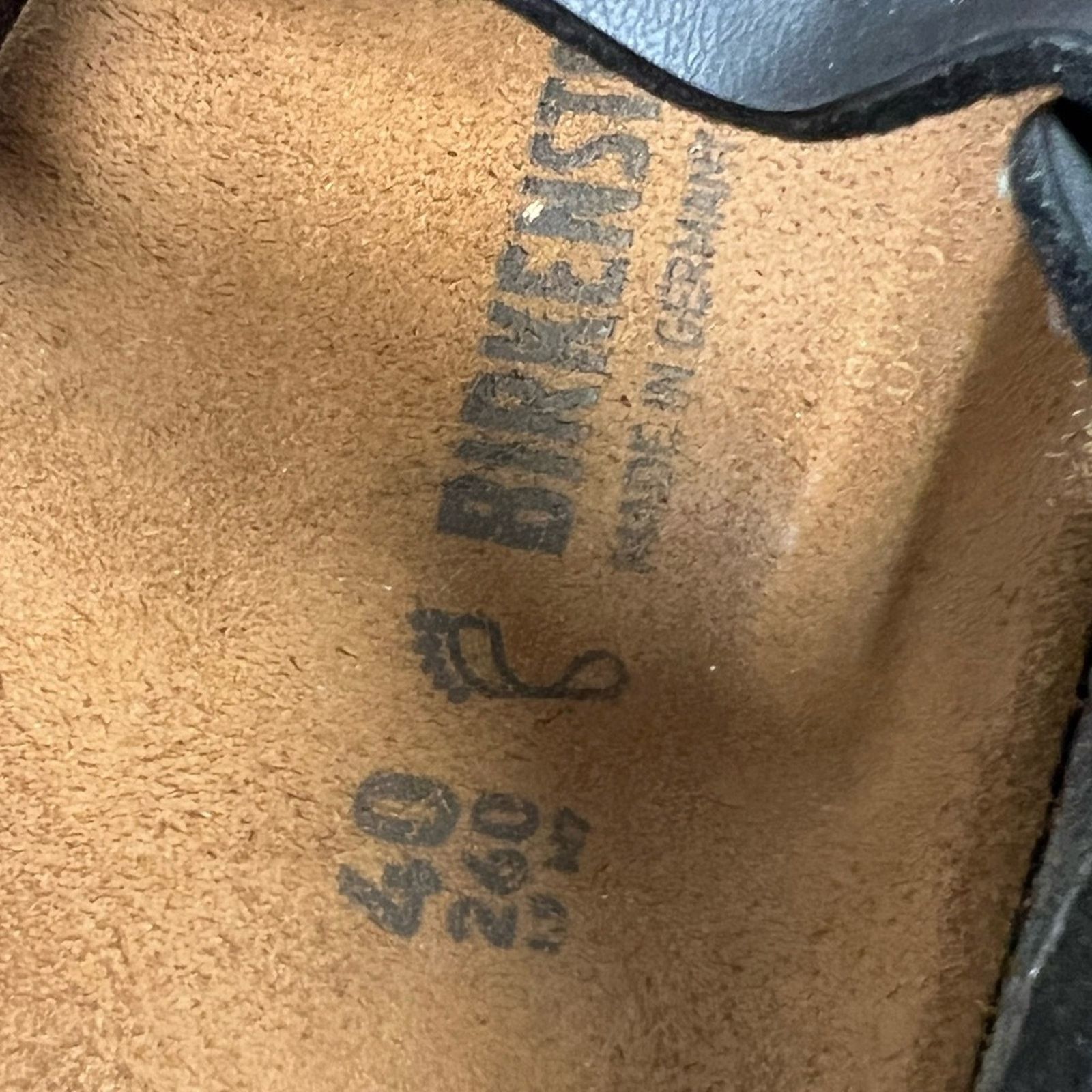 Birkenstock Birkenstock Gizeh Sandals | Black | EU 40 | US L9 / M7 | Size US 9 / IT 39 - 7 Thumbnail