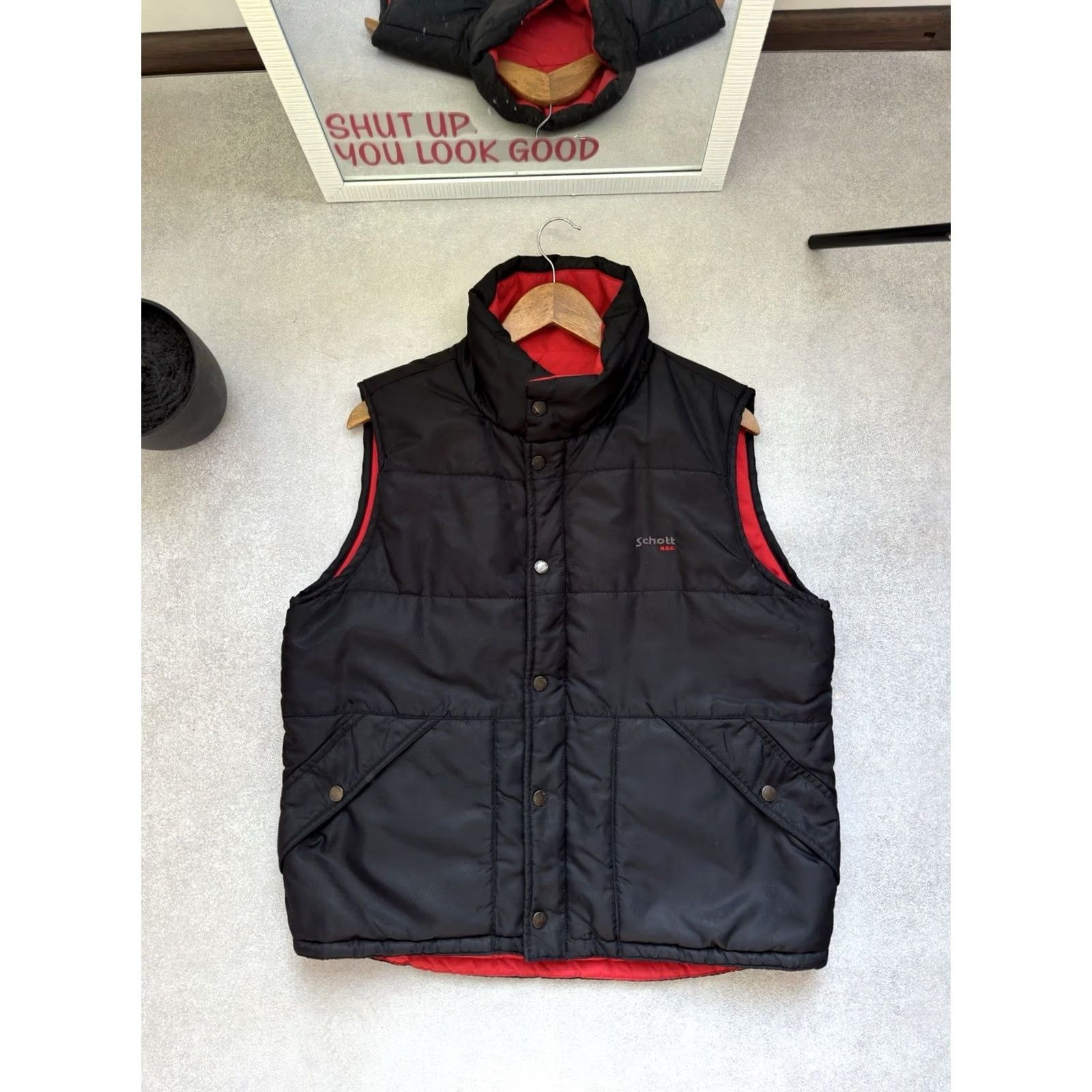 Schott VINTAGE Schott NYC Reversible Nylon Vest Gilet Black-Red Men’s Size S Vest Mens USA 90s Streetwear Y2k Pocket Zipper Quilted Logo Black Size US S / EU 44-46 / 1 - 2 Thumbnail