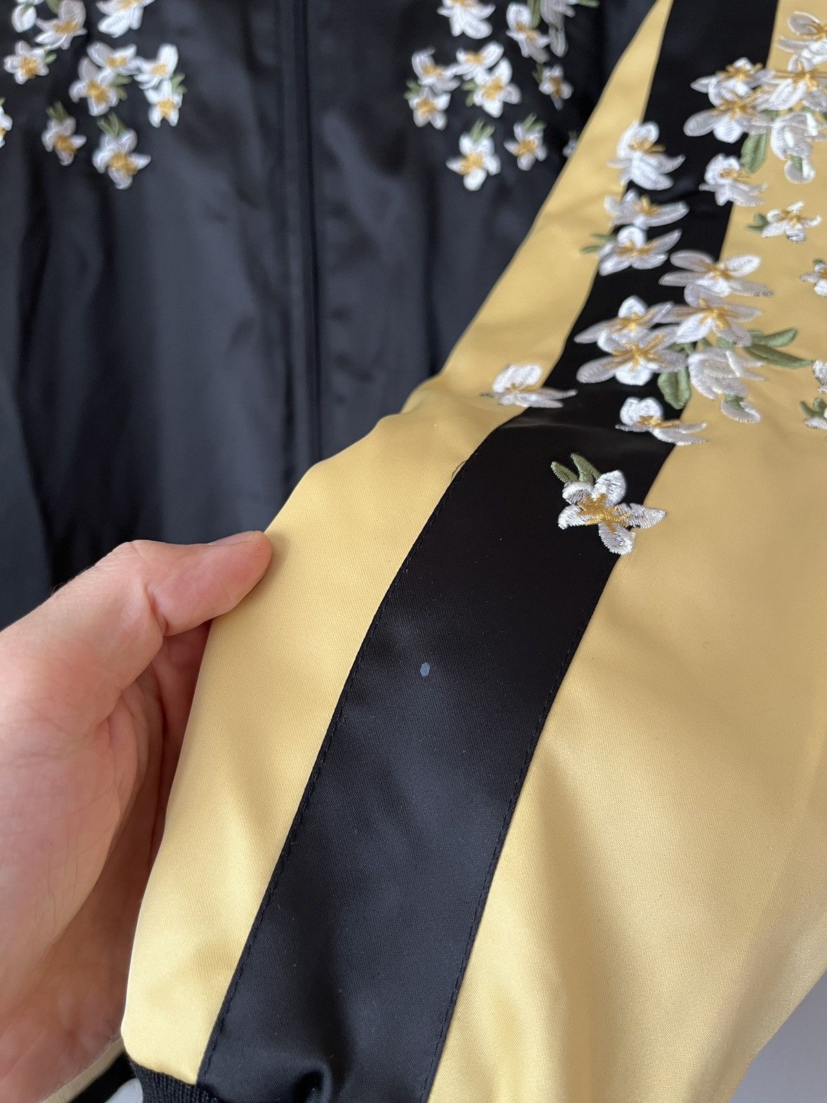 Japanese Brand Hong Kong Sukajan Crane and Flowers Reversible Bomber Jacket Size US XL / EU 56 / 4 - 10 Thumbnail