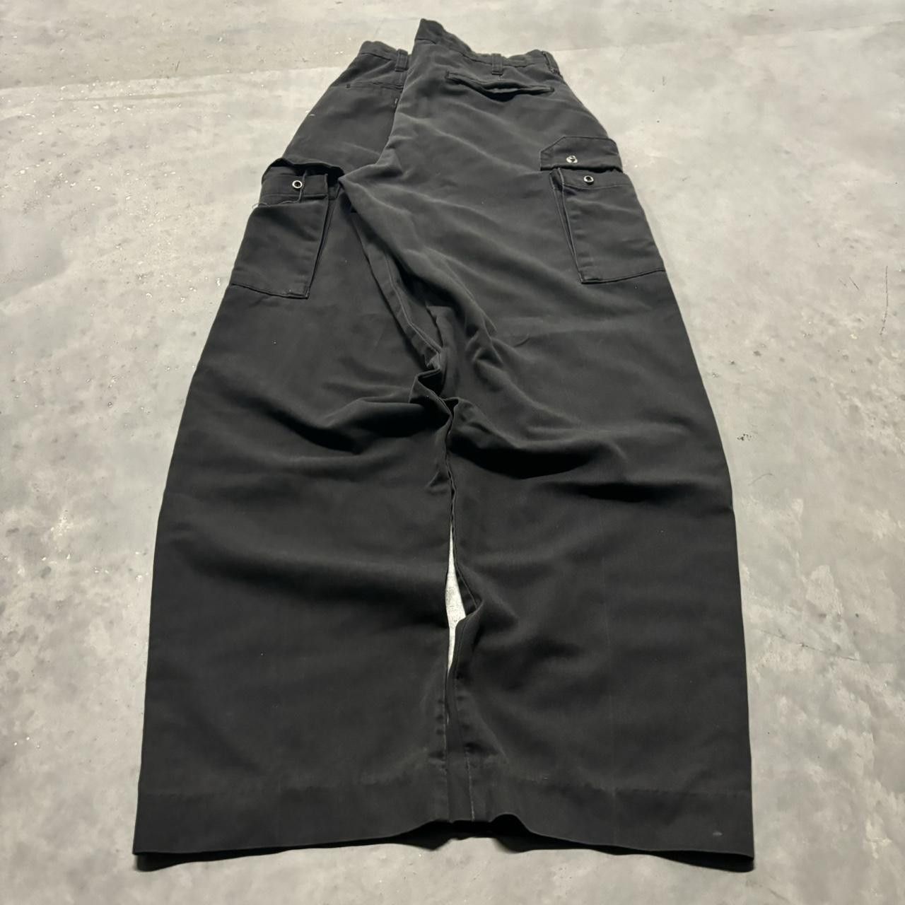 Japanese Brand × Vintage Crazy Vintage Y2K/2000s Grunge Faded Black Skater Workwear Cargo Pants! Size US 31 - 4 Thumbnail