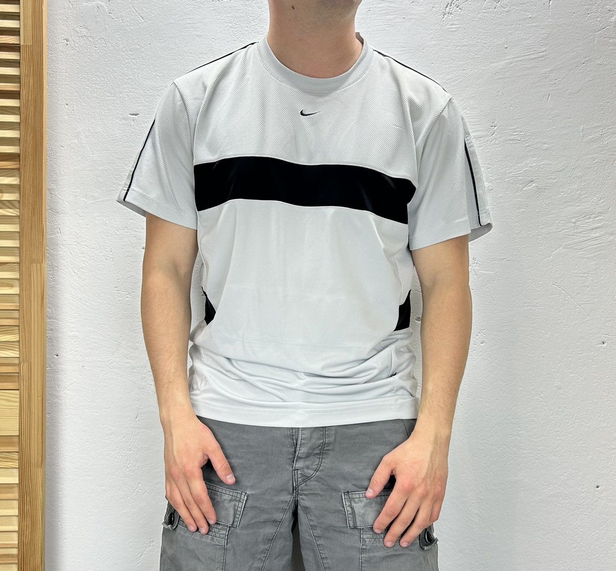 Nike × Vintage Nike Vintage T shirt centre logo Size US M / EU 48-50 / 2 - 1 Thumbnail
