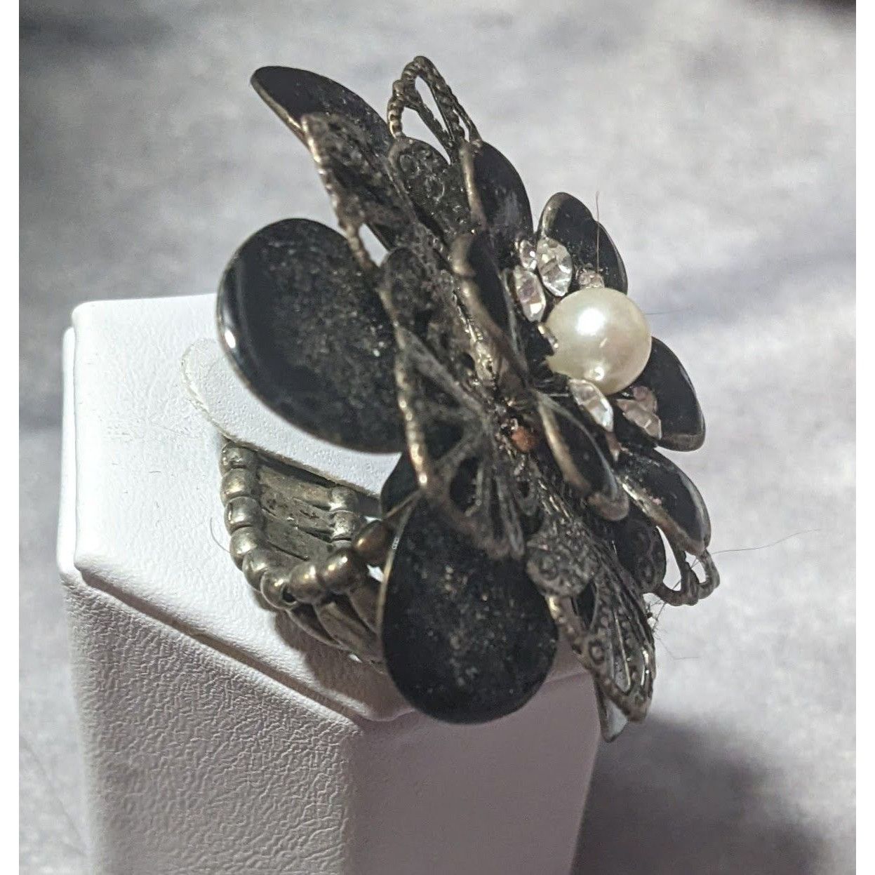 Other Vintage Whimsygoth Floral Black And Silver Tone Statement St Size ONE SIZE - 8 Thumbnail