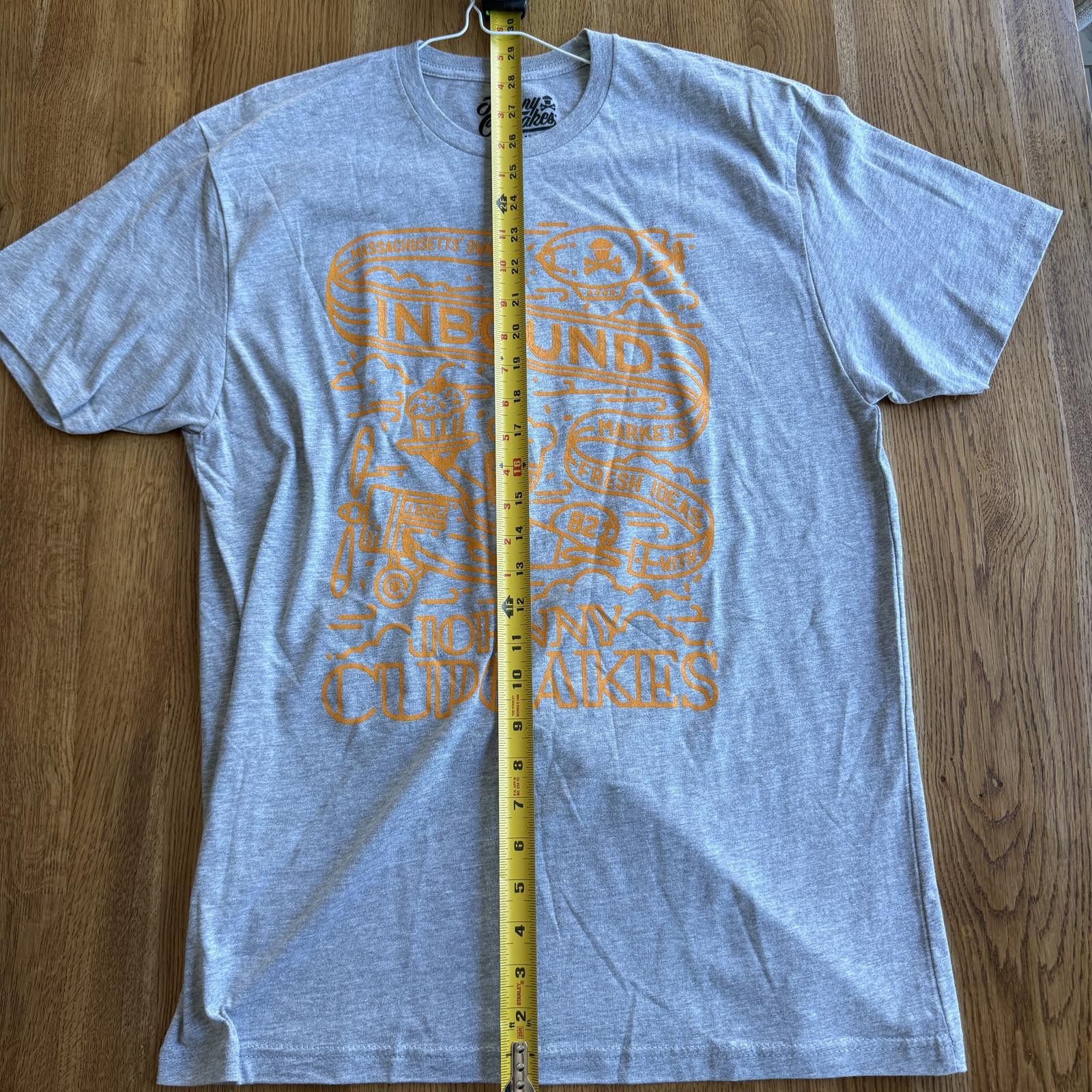 Johnny Cupcakes Johnny Cupcakes Inbound Graphic T-Shirt Size Large Size US L / EU 52-54 / 3 - 3 Thumbnail