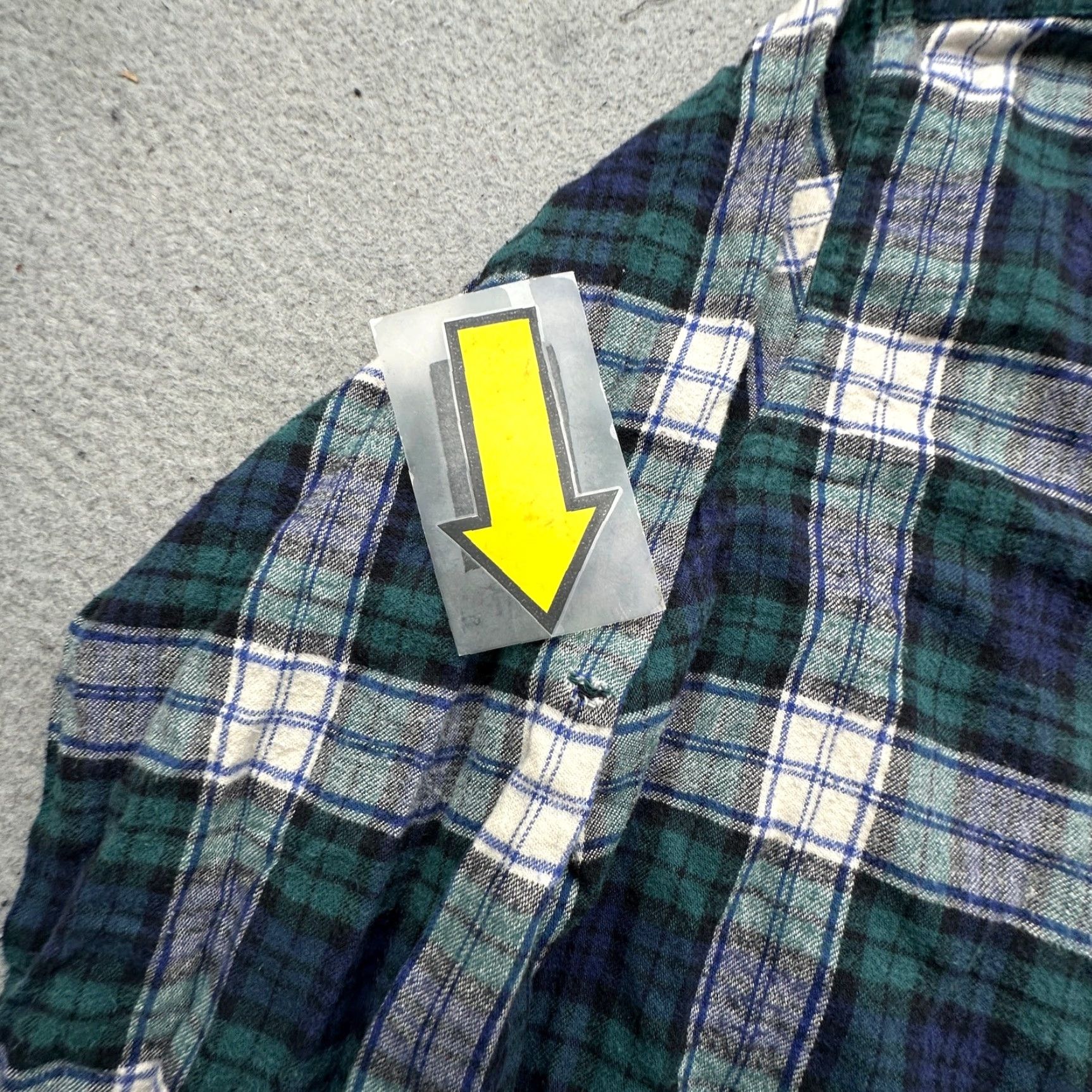 Vintage VINTAGE LL Bean Green Plaid Flannel Button Up Large Long Sleeve Button Down Shirt Mens Size US L / EU 52-54 / 3 - 7 Thumbnail