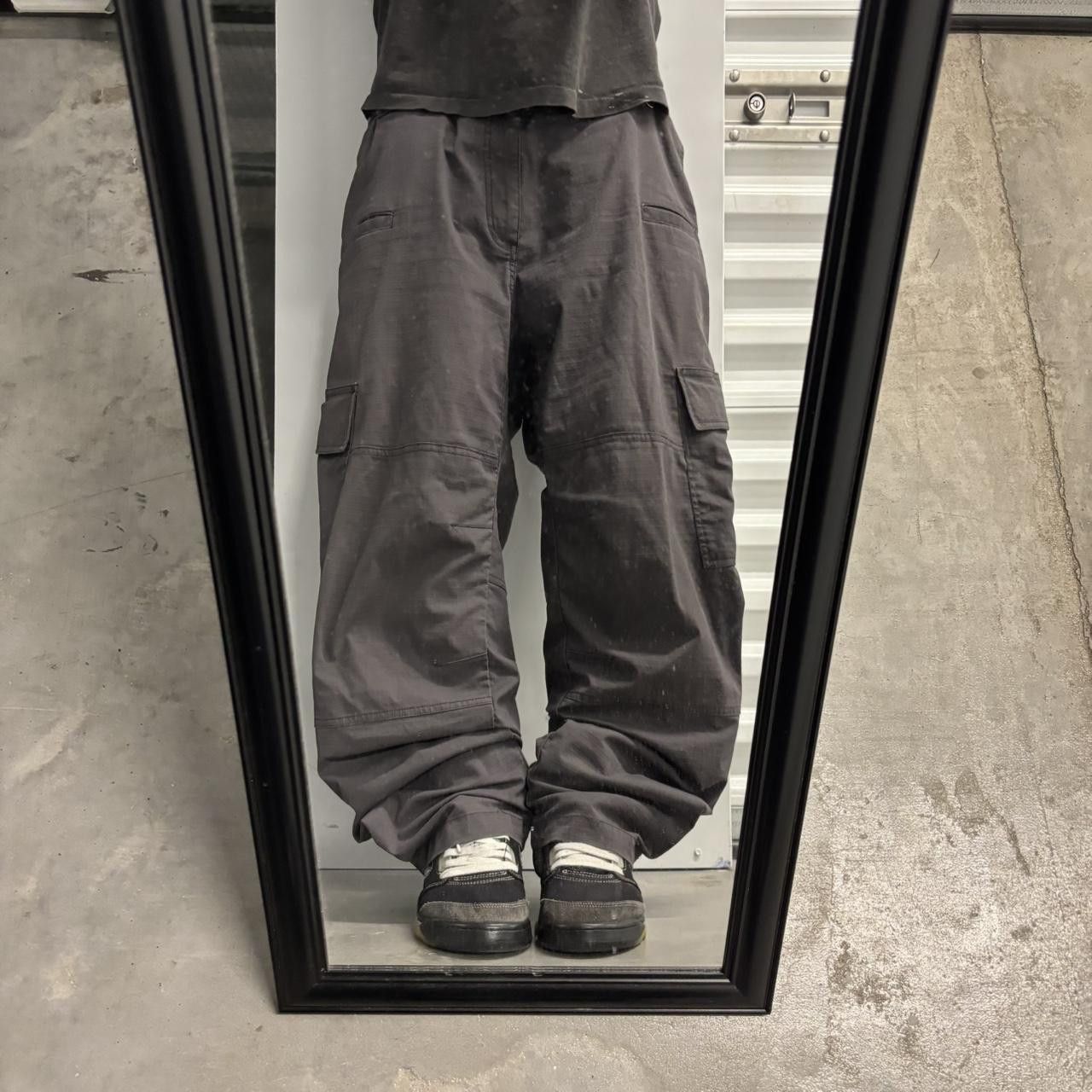 Vintage Crazy Vintage Y2K/2000s Grey Streetwear Workwear Skater Cargo Pants! 42x30 Size US 42 / EU 58 - 1 Thumbnail