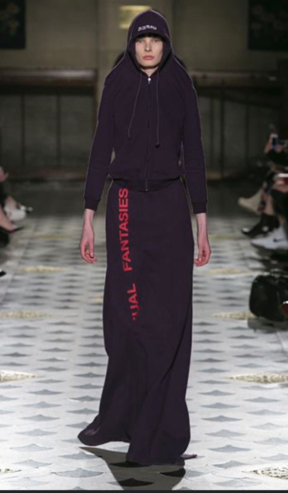 vetements 2017 AW ロンT Vetements AW2017 “Total Fucking Darkness” Oversized Hoodie