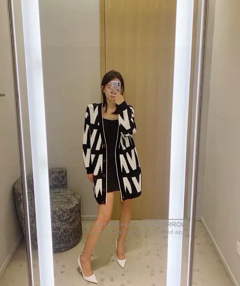 Valentino Valentino Black and white striped cardigan Size XS / US 0-2 / IT 36-38 - 8 Thumbnail