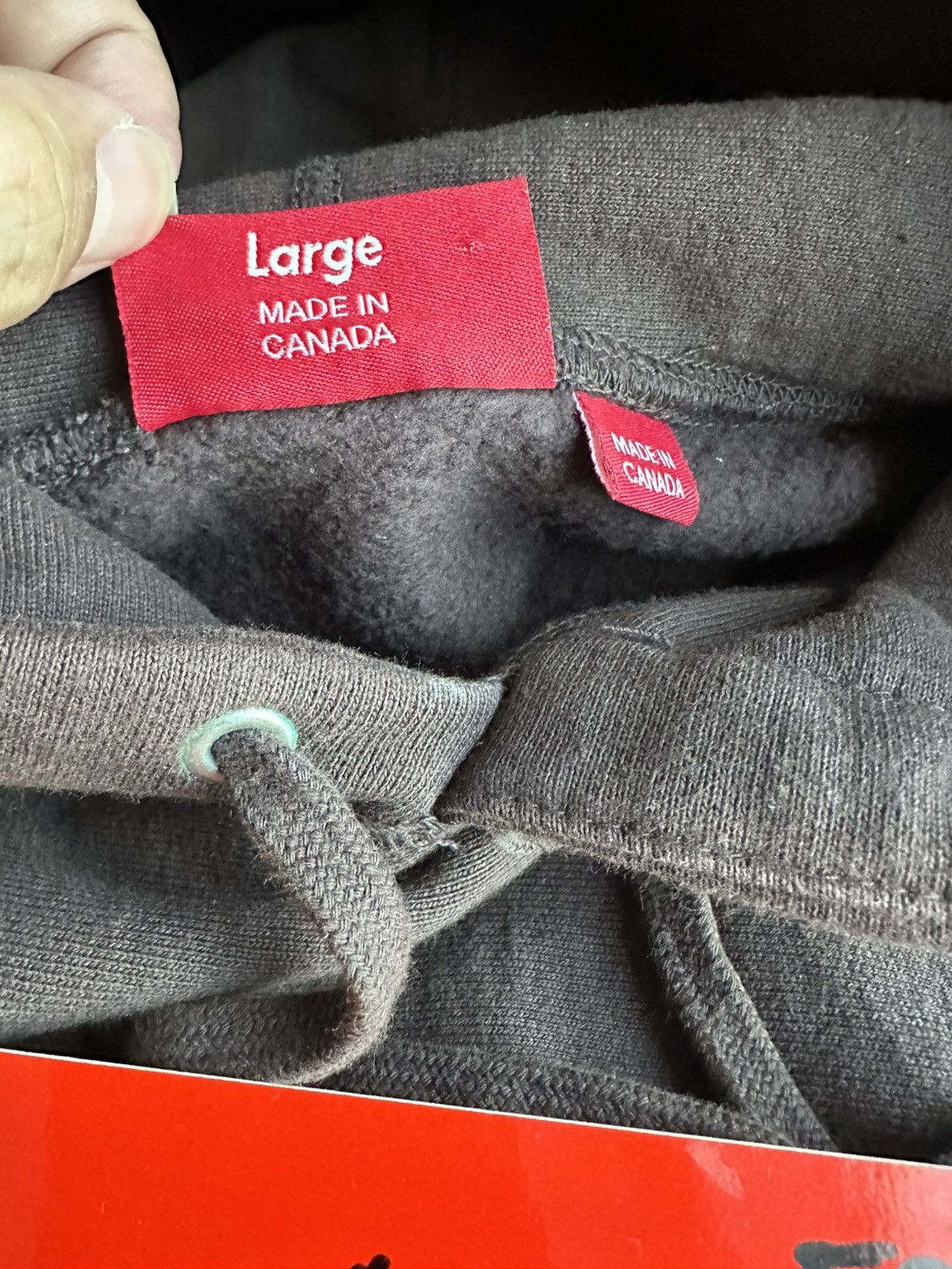 Supreme Supreme Brown Bogo 2021 Hoodie used 9/10 XL Size US XL / EU 56 / 4 - 7 Thumbnail