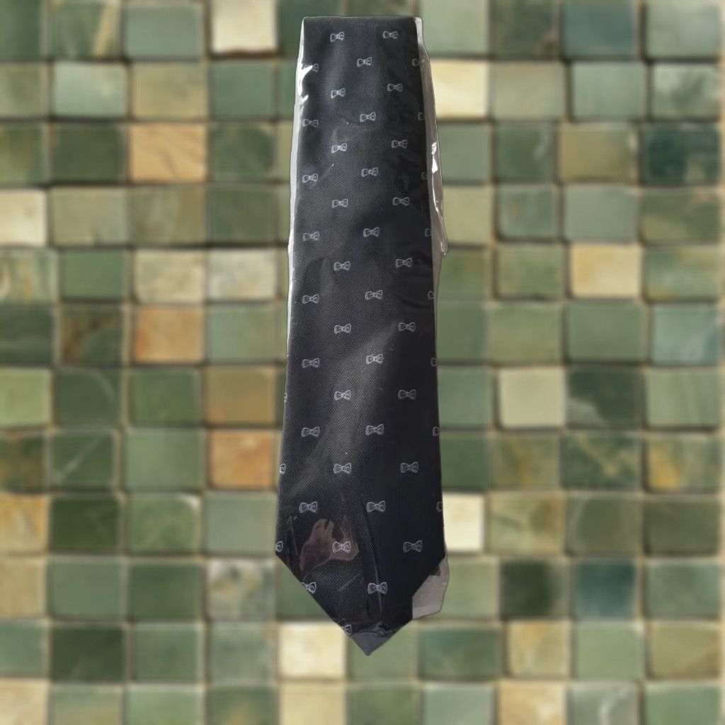 Vintage VINTAGE Paul Fredrick Tie Men 100% Silk Striped Black Classic 57-60 Inches Size ONE SIZE - 1 Thumbnail