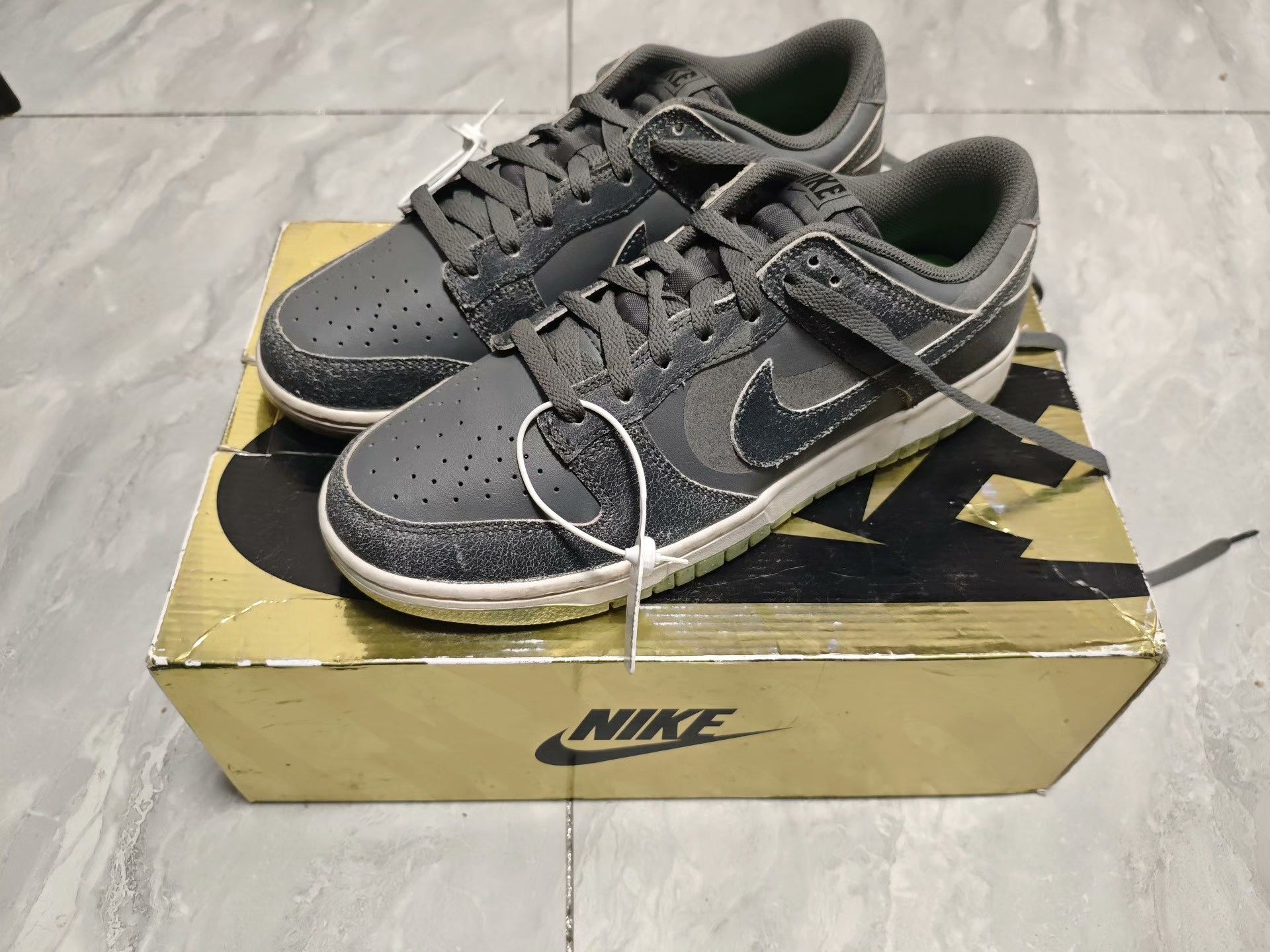 Nike Nike DUNK Multi Lowtop Sneakers 10 Men Size US 10 / EU 43 - 1 Thumbnail