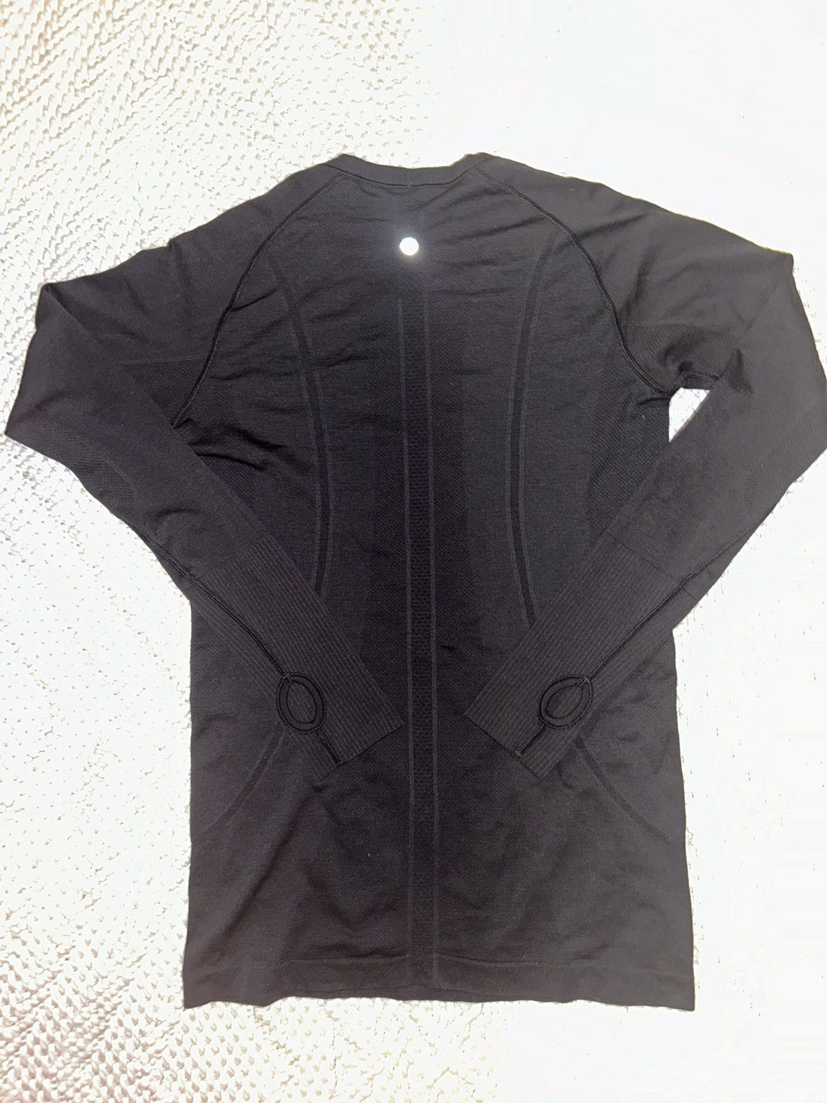 Lululemon Lululemon Black Swiftly Tech Long Sleeve 2.0 (Size 10) Size L / US 10 / IT 46 - 1 Thumbnail