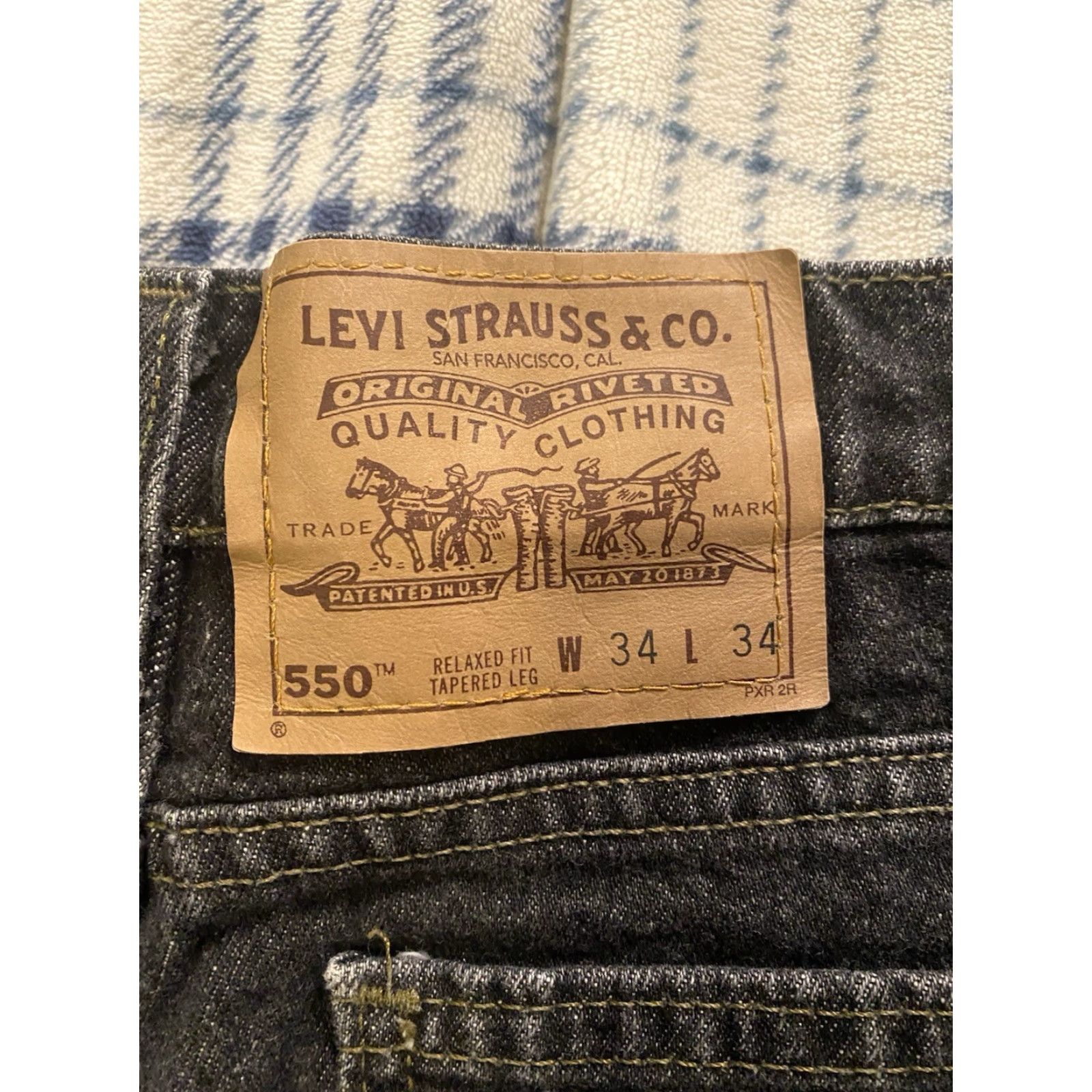 Levi's VINTAGE Levi's 550 Jeans 34x34 90s Black Denim Relaxed Fit 5-Pocket Men USA Size US 34 / EU 50 - 3 Thumbnail