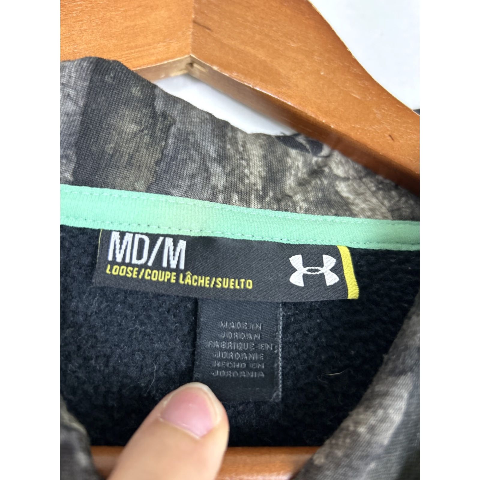 Under Armour Under armour Hoodie Women’s Medium Black Pullover Camouflage Emblem Camouflage Hood Liner Size M / US 6-8 / IT 42-44 - 7 Thumbnail