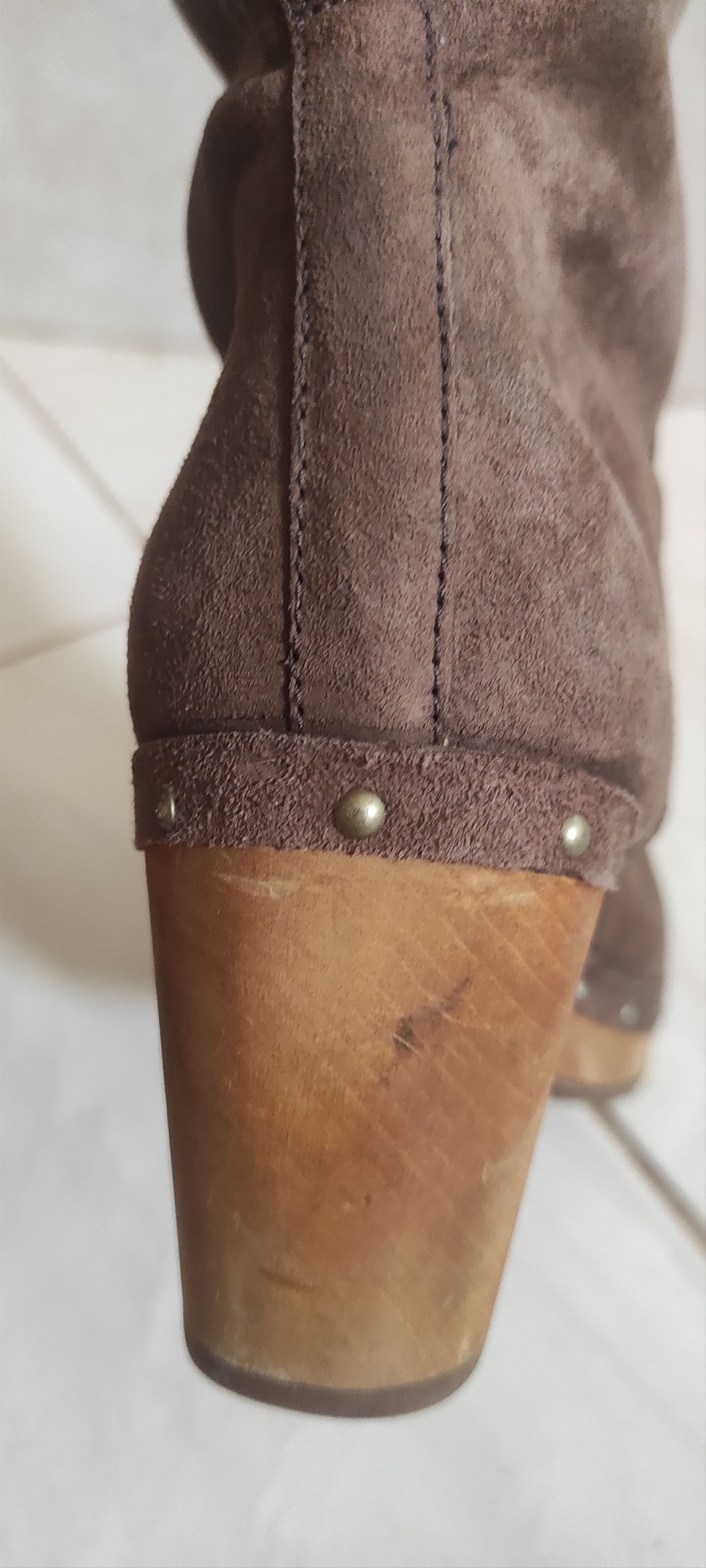 Ugg UGG Women’s Brown Suede Leather Studded Clog Booties Size US 8 / IT 38 - 20 Thumbnail