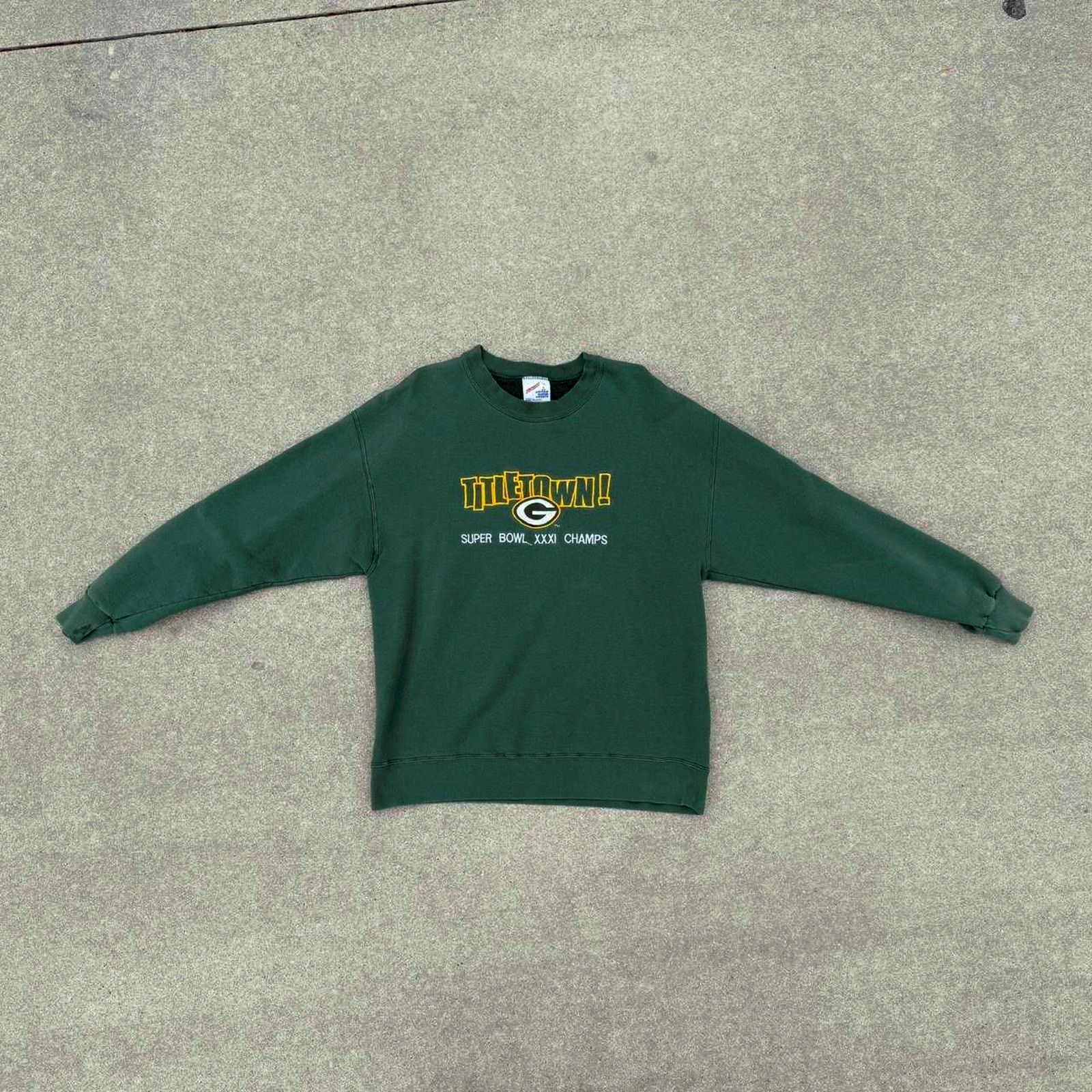 NFL Vintage 90s Packers Titletown Sweater Size US L / EU 52-54 / 3 - 1 Thumbnail