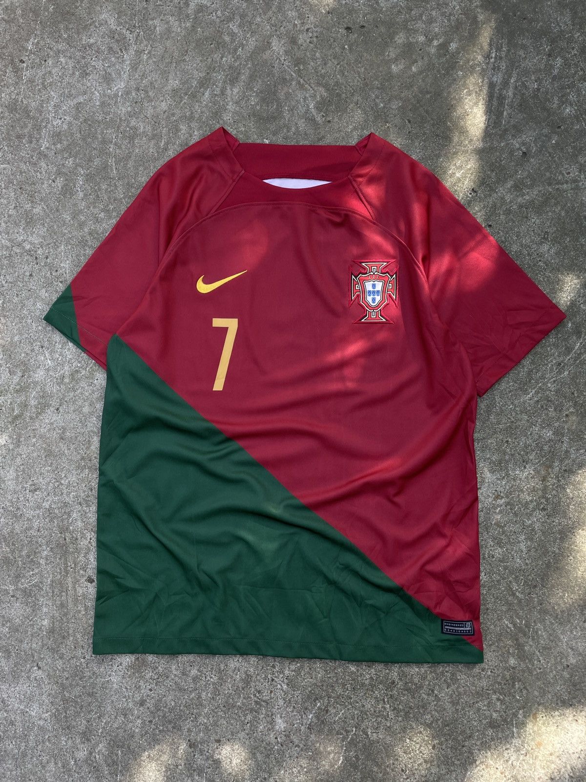 Nike × Vintage Nike Cristiano Ronaldo Portugal Soccer Futbol Jersey Size US M / EU 48-50 / 2 - 1 Thumbnail