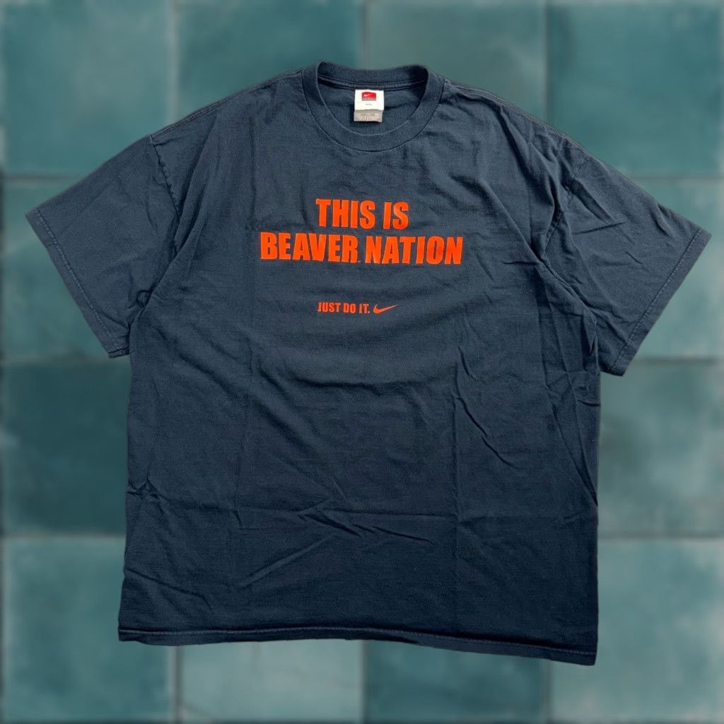 Nike VINTAGE Nike Beavers T Shirt Black 2XL Center Swoosh Double-Sided Oregon College Nike Shirt Men 70s 80s Graphic Tee Size US XXL / EU 58 / 5 - 1 Thumbnail