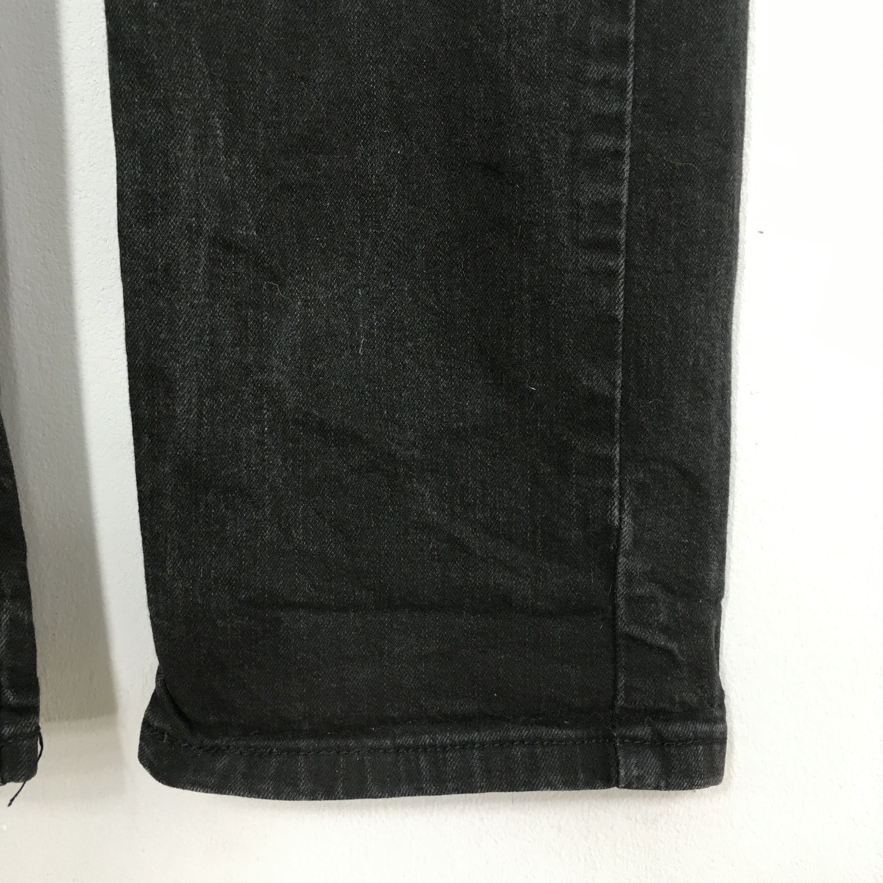Levi's Size 30x33 Vintage Levi's 514 Black Jeans Straight Leg S634 Size US 30 / EU 46 - 8 Thumbnail