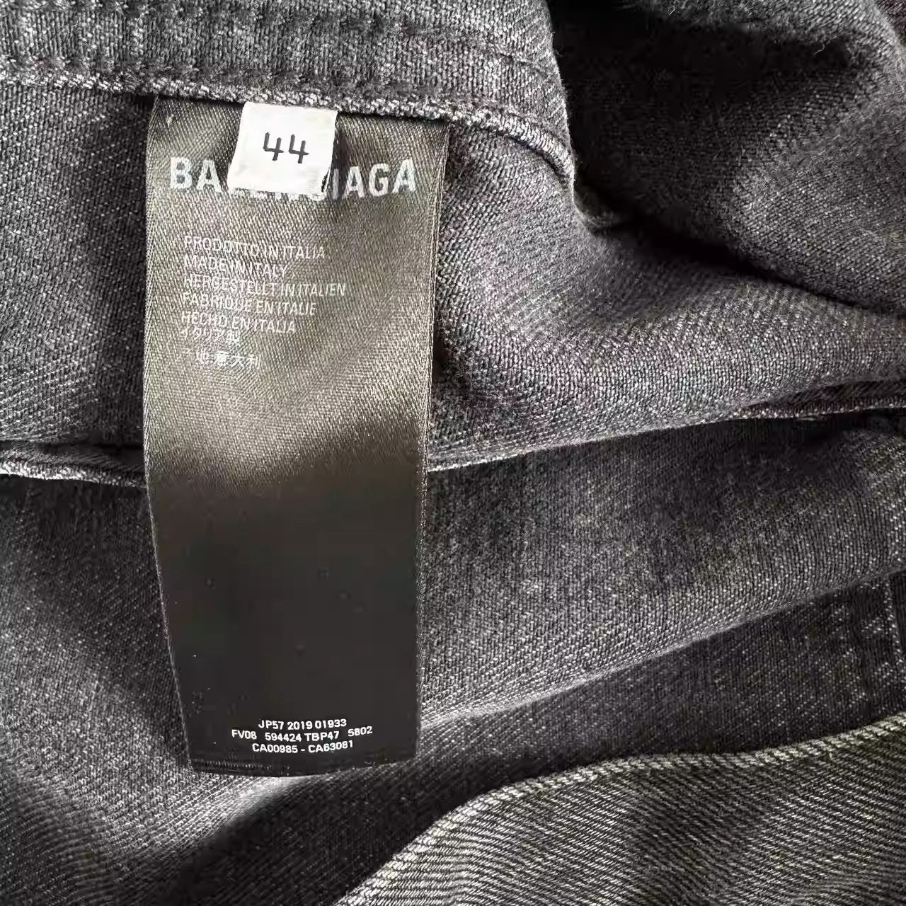 Balenciaga Balenciaga SS20 Red Letter logo Embroidered Denim Jacket Size US S / EU 44-46 / 1 - 5 Thumbnail