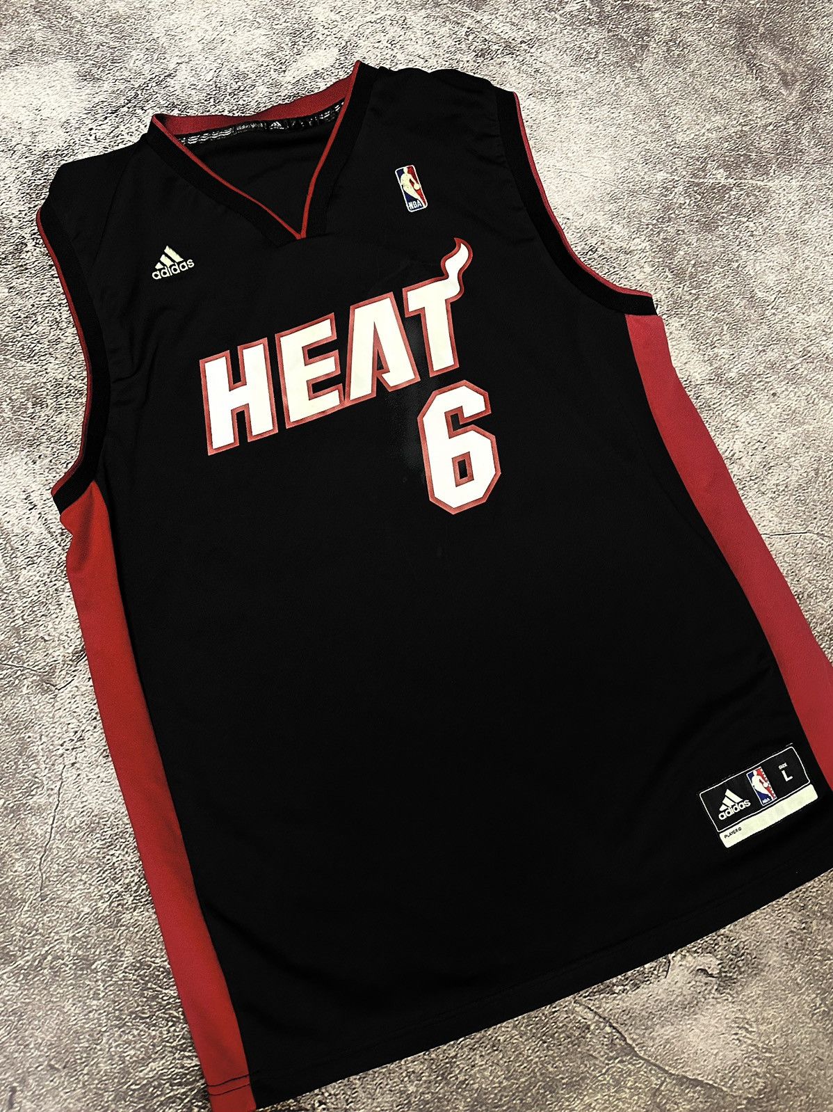 Adidas 2012 Adidas NBA Miami Heat LeBron 3 James 6 jersey Size US L / EU 52-54 / 3 - 2 Thumbnail
