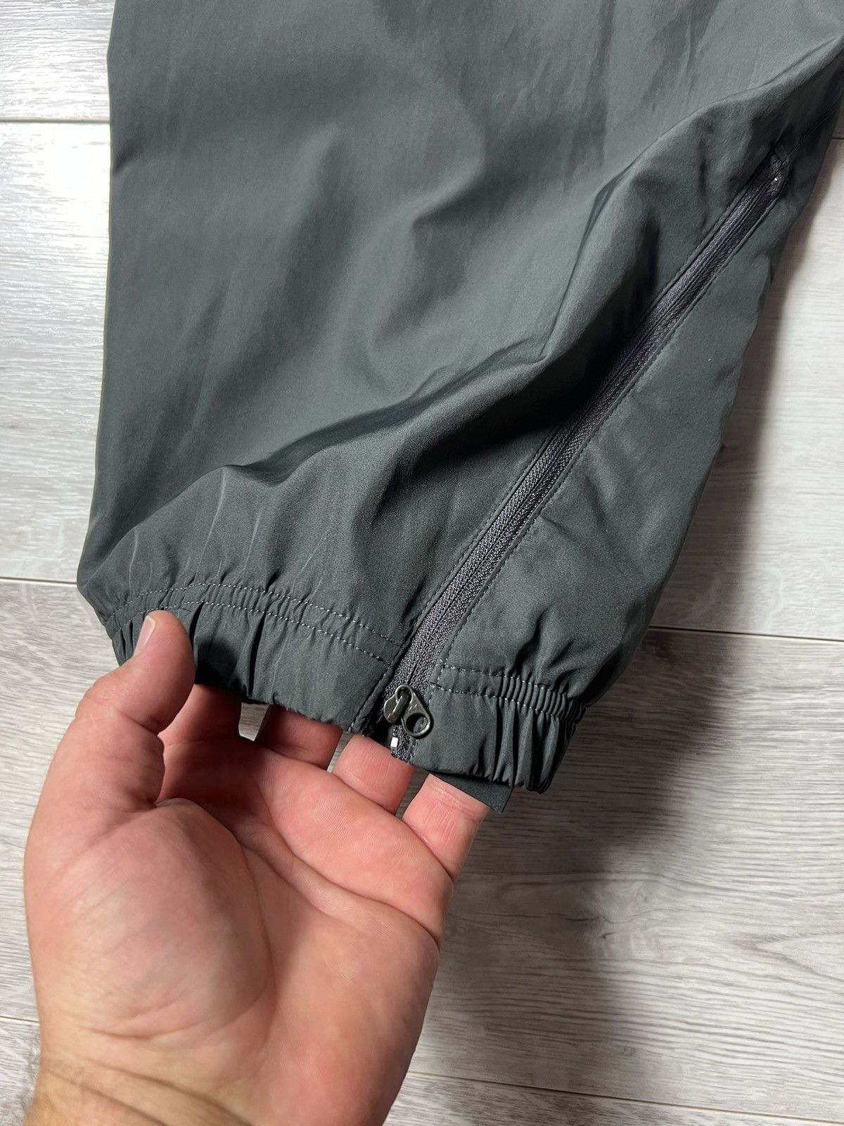 Nike Vintage Nike Air Big Logo Nylon Track Pants (Sweatpants) Size US 40 / EU 56 - 19 Thumbnail