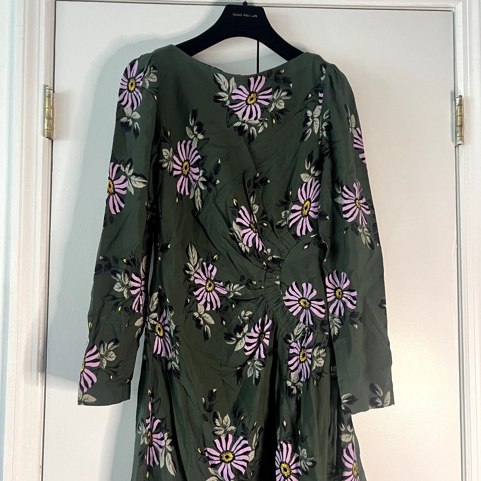 Lela Rose Lela Rose Ruched Bateau Neck Long Sleeve Dress in Sage 8 Size M / US 6-8 / IT 42-44 - 5 Thumbnail