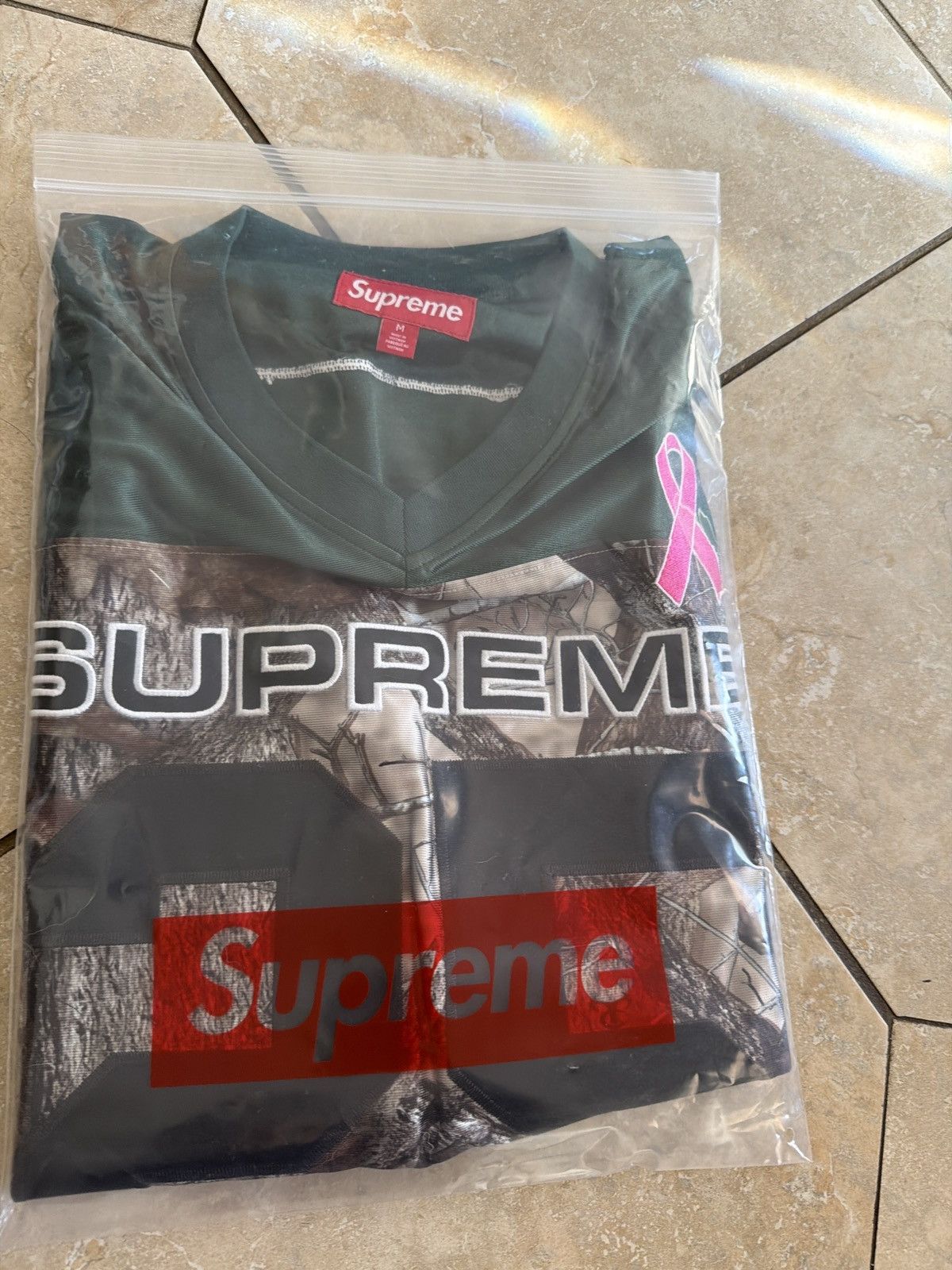 Supreme Supreme green real tree camo breast cancer football jersey m Size US M / EU 48-50 / 2 - 3 Thumbnail