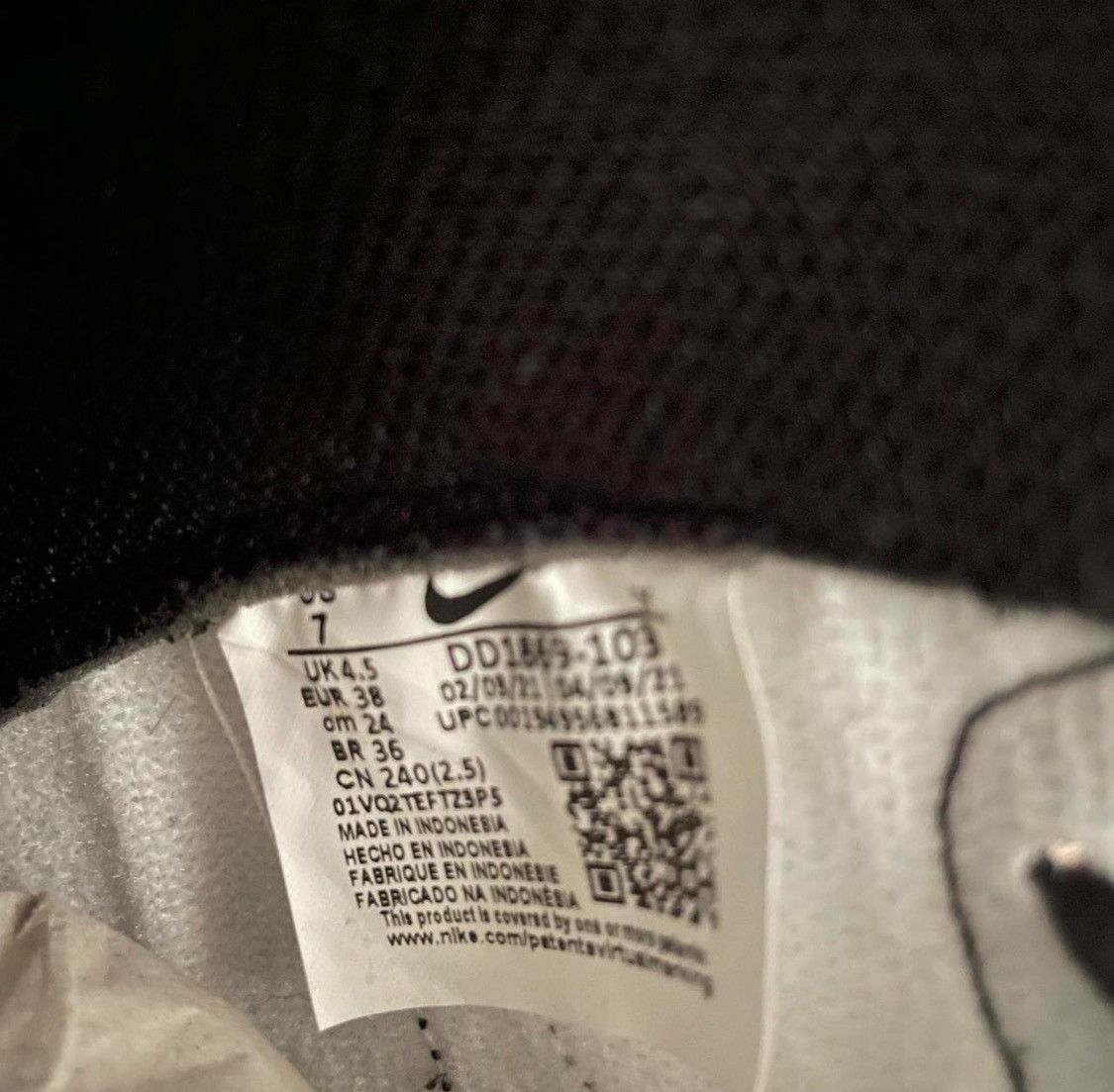 Nike Nike Dunk High Panda Size US 7 / IT 37 - 4 Thumbnail
