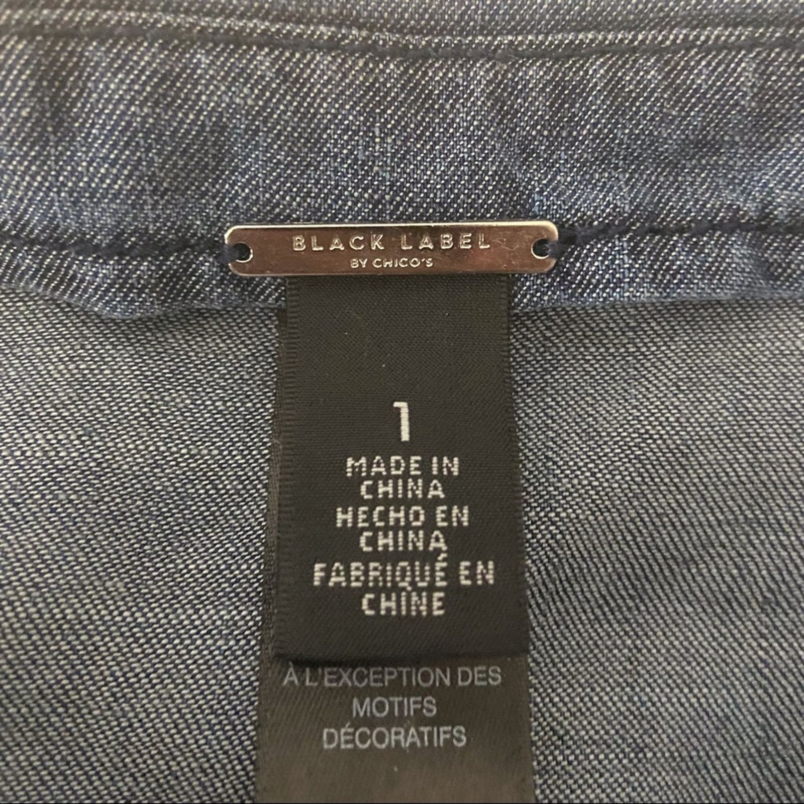 Chicos Chicos Black Label Chambray Off Shoulder Top Size #1 = Small Size S / US 4 / IT 40 - 4 Thumbnail