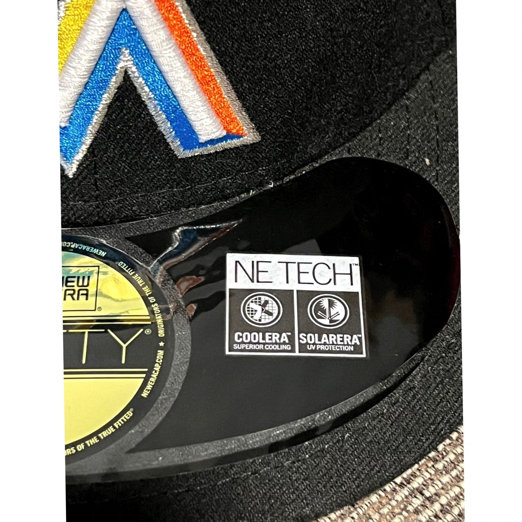New Era New Era 59FIFTY Miami Marlins Hat Mens 7 7/8 Black MLB Fitted On-Field Cap Size ONE SIZE - 8 Thumbnail