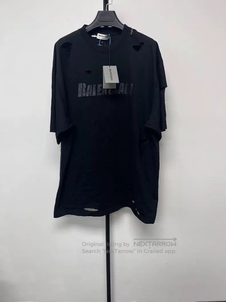 Balenciaga Balenciaga Letter Print Crew Neck Hole Short Sleeve T-Shir Size XS / US 0-2 / IT 36-38 - 1 Thumbnail