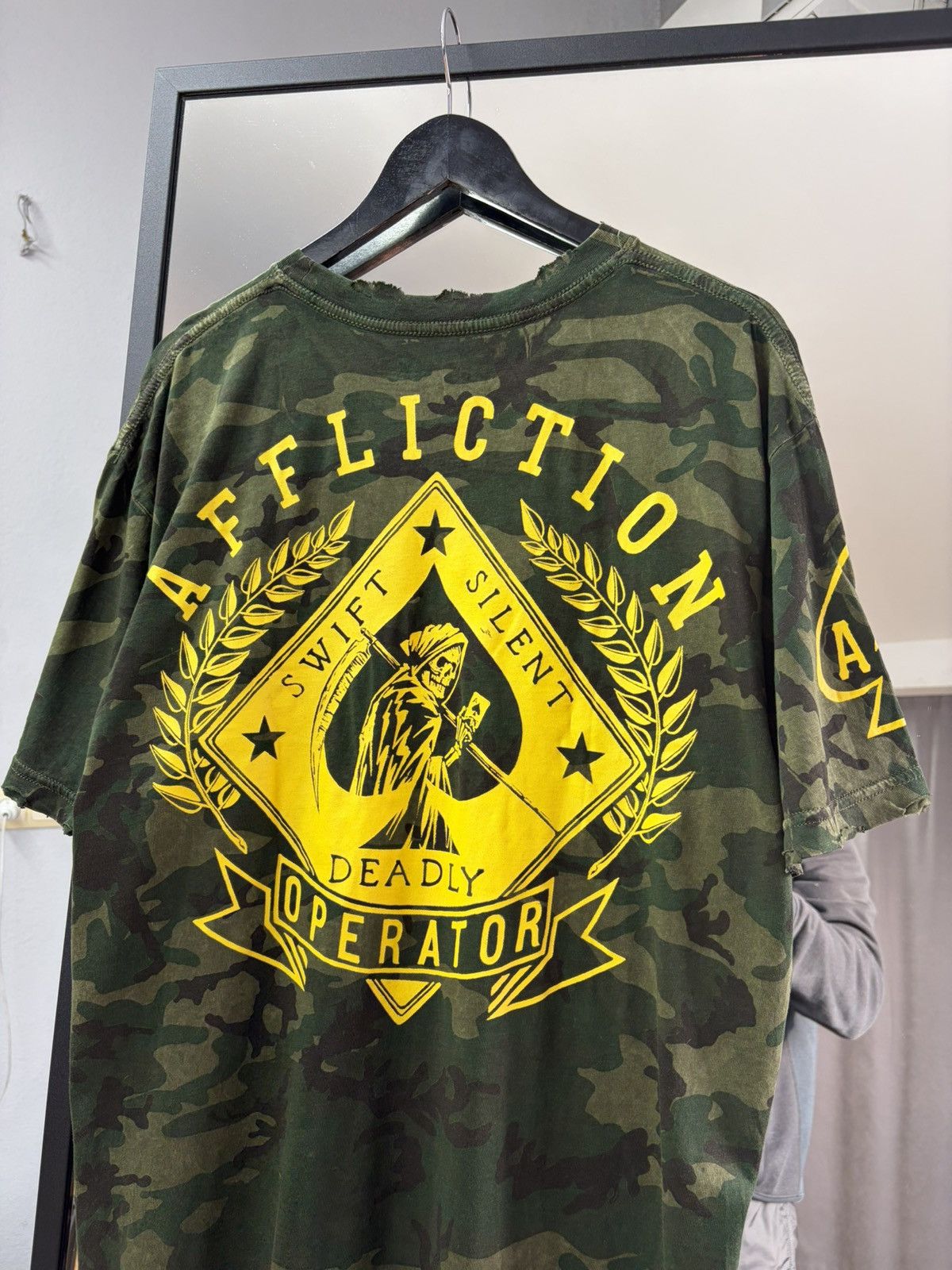 Affliction Affliction Camo Skull T-Shirt Y2K Archive MMA Graphic Tee Size US XL / EU 56 / 4 - 2 Thumbnail