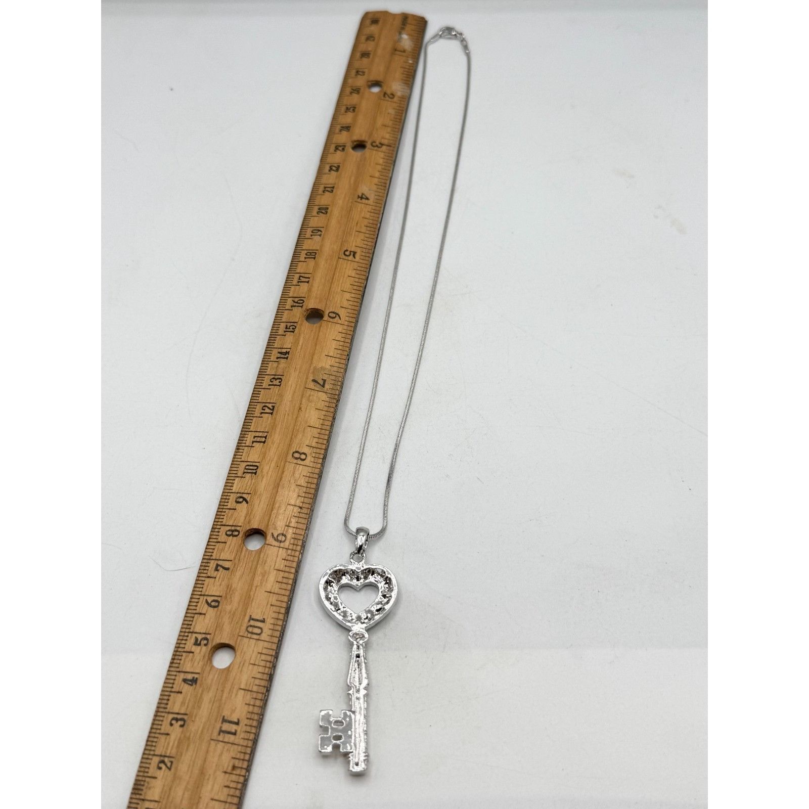 Vintage Vintage silver rhinestone heart key charm pendant necklace Size ONE SIZE - 6 Thumbnail