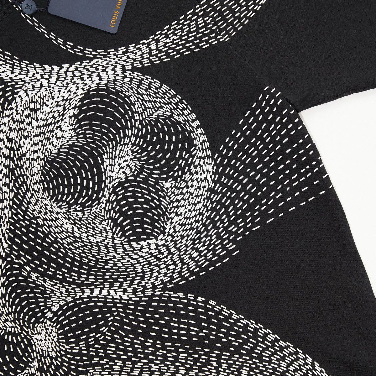 Louis Vuitton LOUIS VUITTON FLOWER PRINTED SWEATSHIRT Size US XL / EU 56 / 4 - 3 Thumbnail