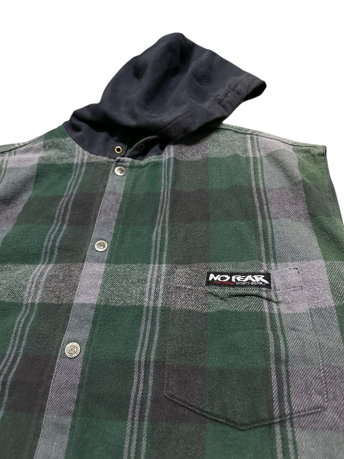 No Fear vintage Surf Style 90s plaid snap button sleeveless hoodie Size US L / EU 52-54 / 3 - 5 Thumbnail